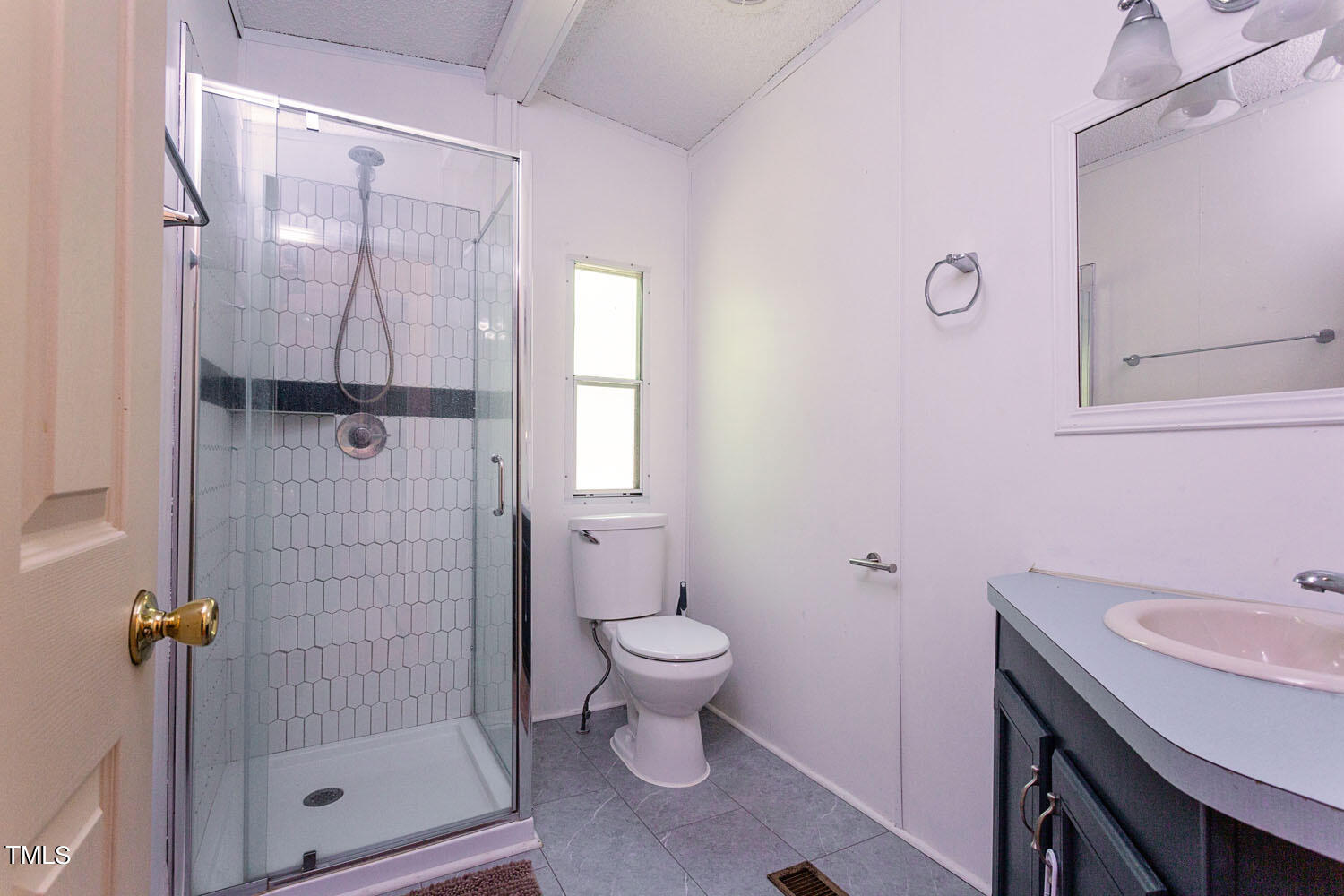 800 Jeff Road Property Photo 14