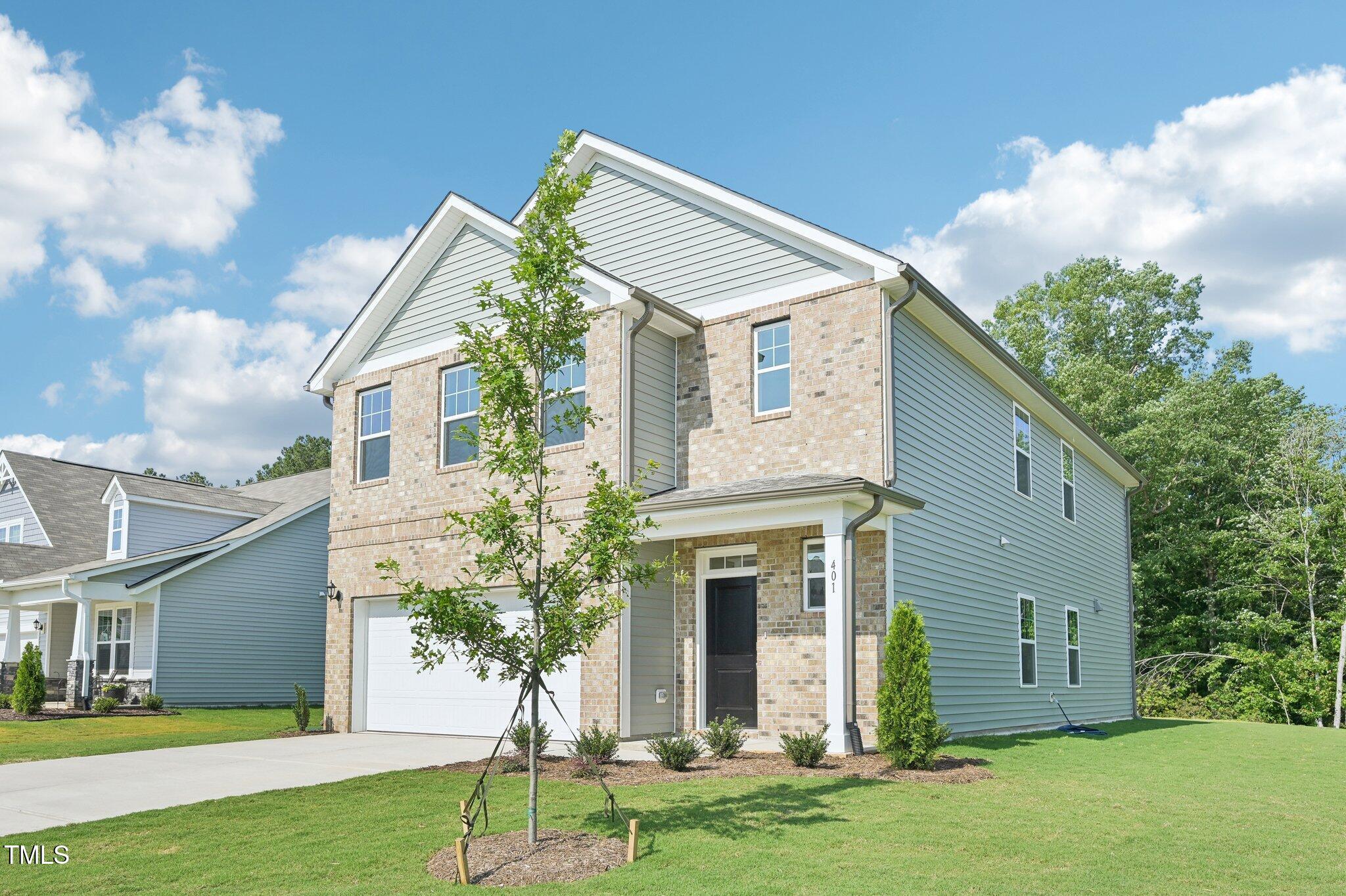 401 Winding Creek Drive Property Photo 3