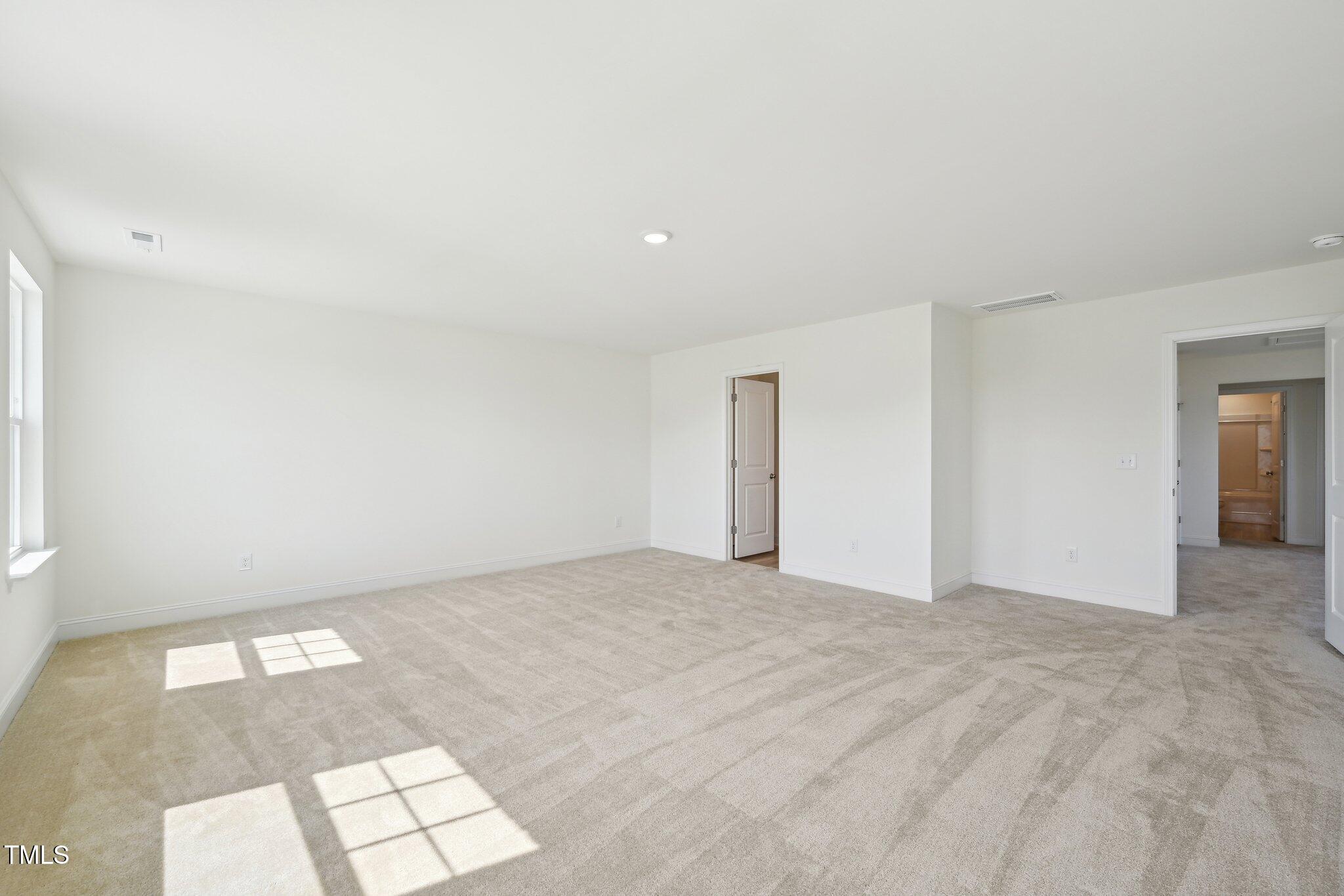401 Winding Creek Drive Property Photo 10