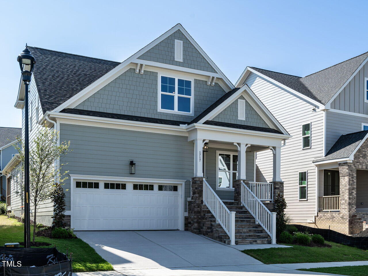 1717 Grassy Falls Lane Property Photo 3