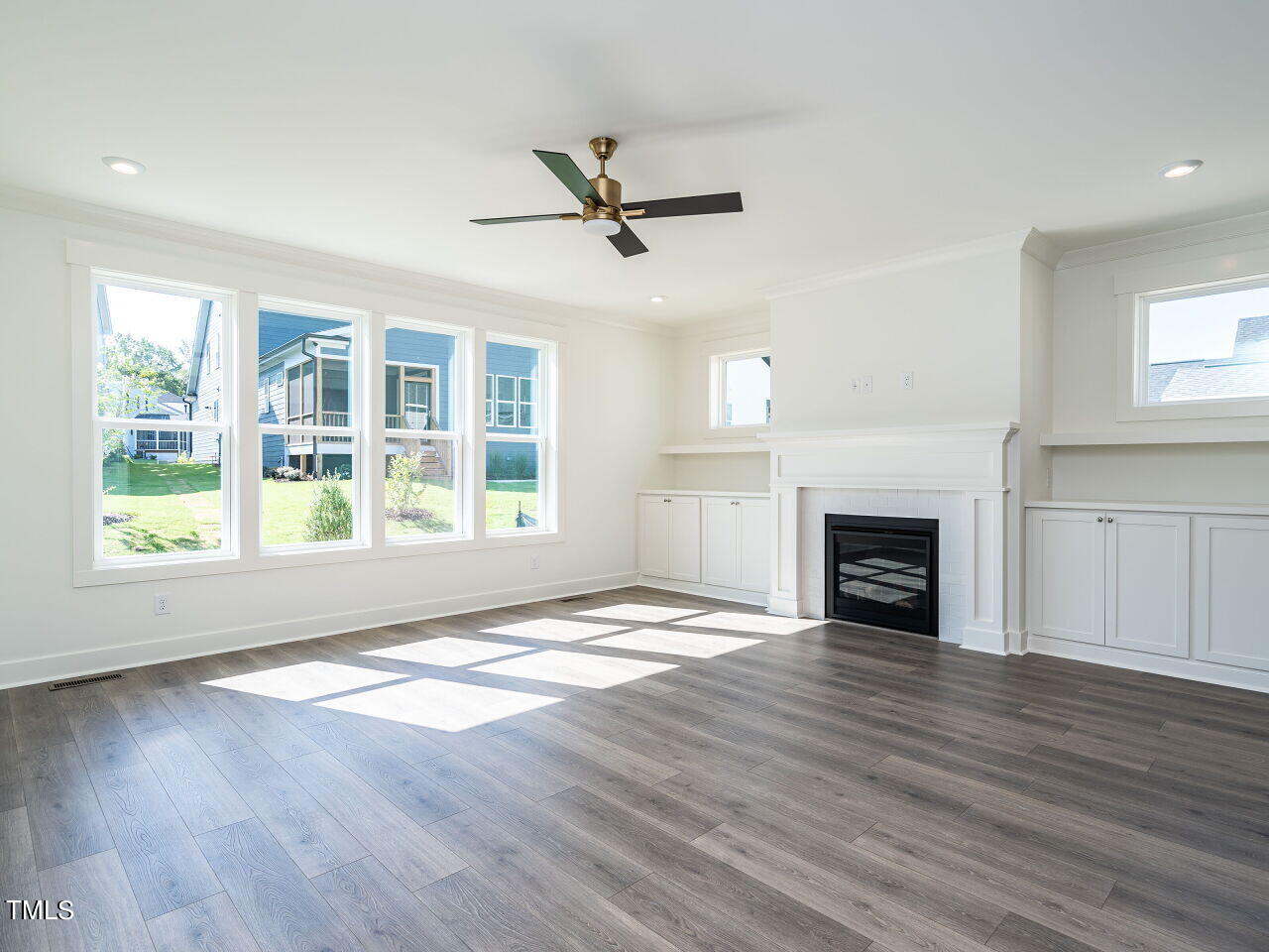 1717 Grassy Falls Lane Property Photo 12