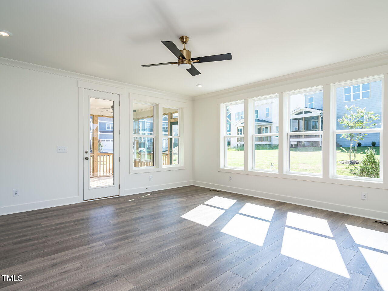 1717 Grassy Falls Lane Property Photo 16