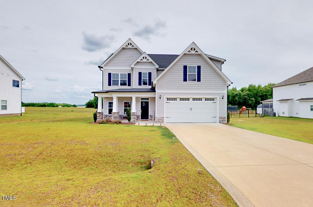 195 Kenbridge Lane Property Photo 1