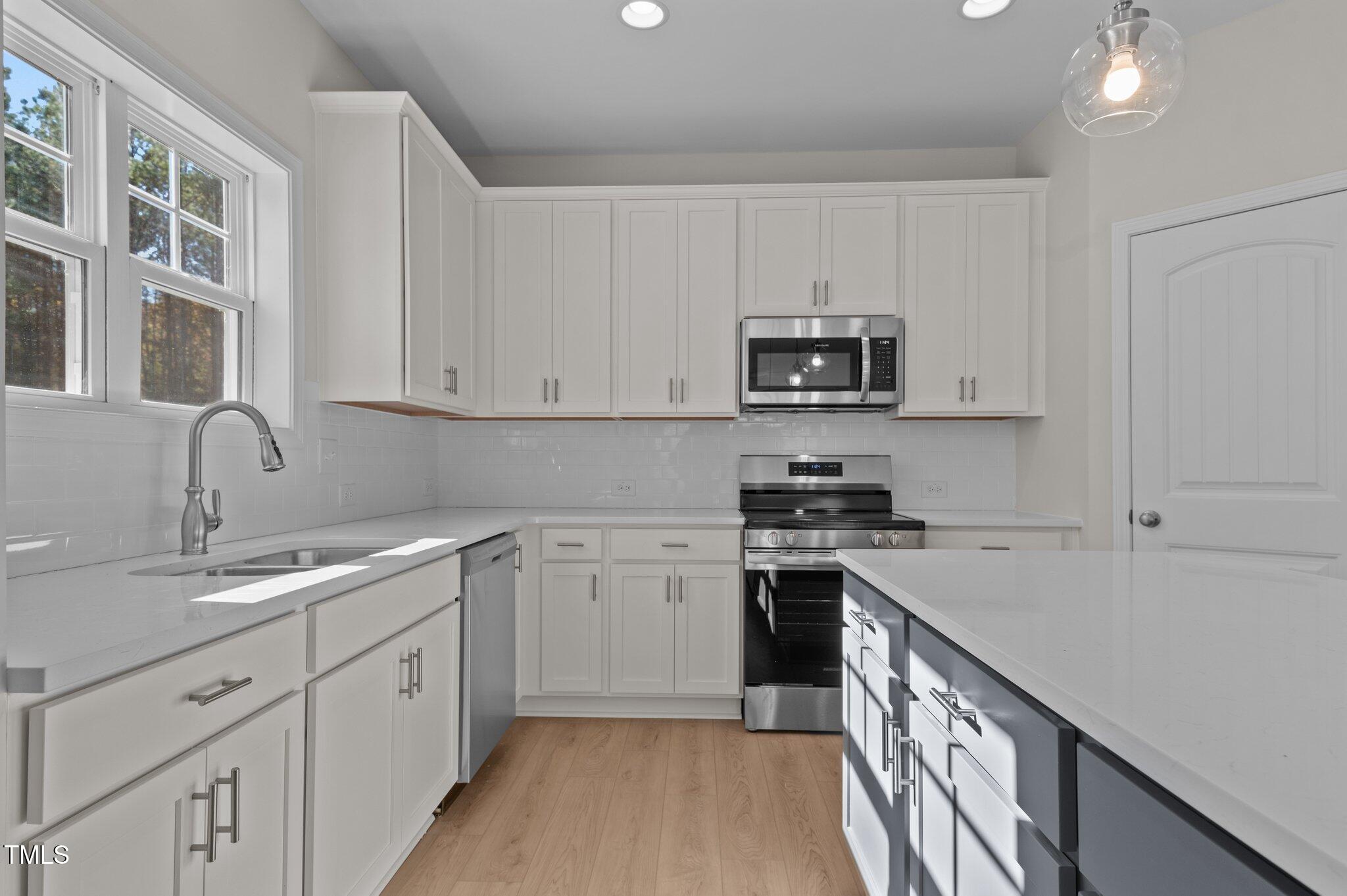 530 Husketh Road Property Photo 8