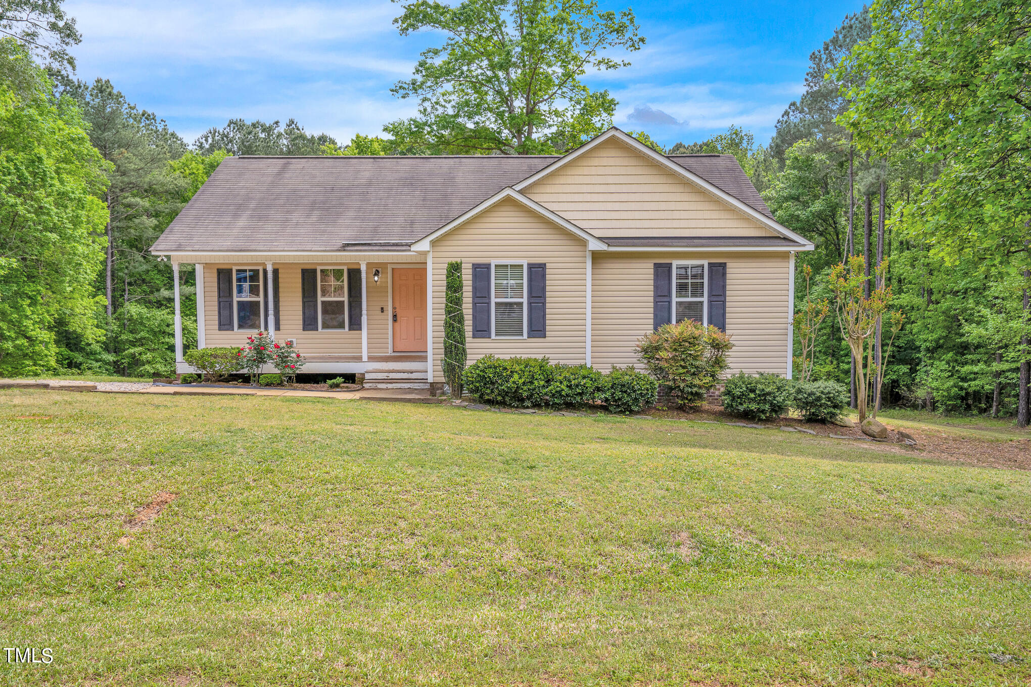 125 Apple Court Property Photo 1