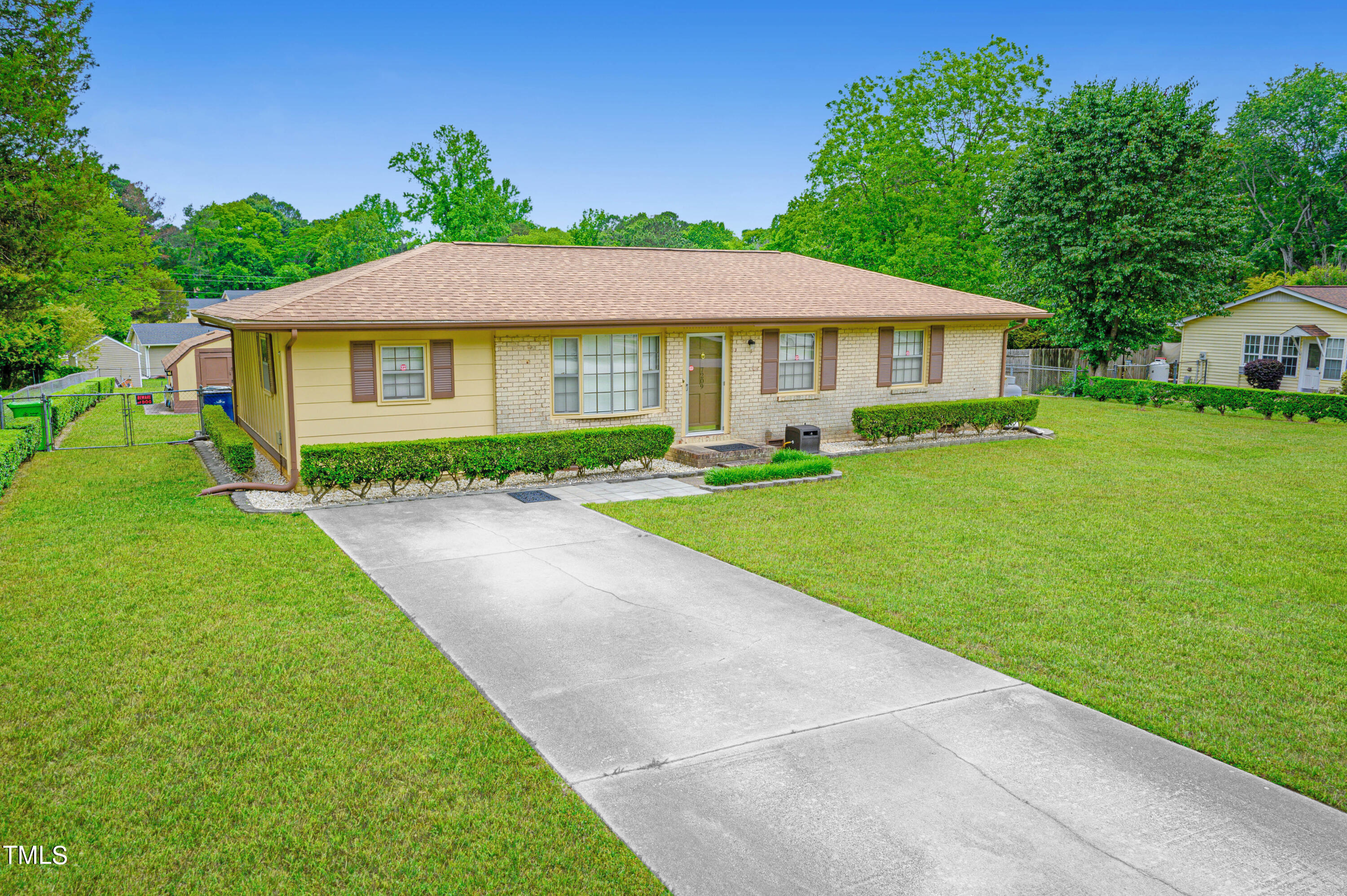 7209 Ashley Drive Property Photo 1