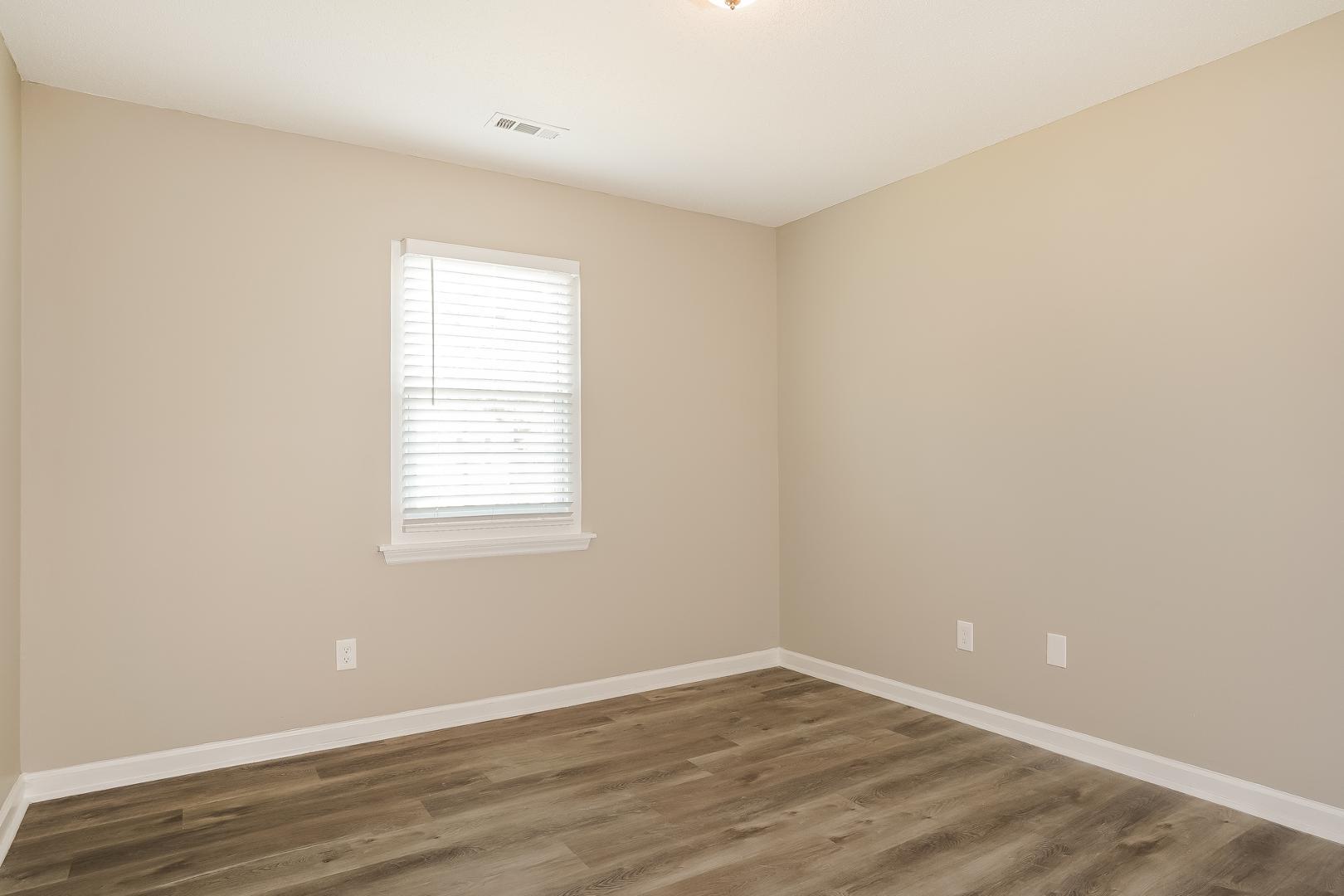 1110 Allgood Street Property Photo 11