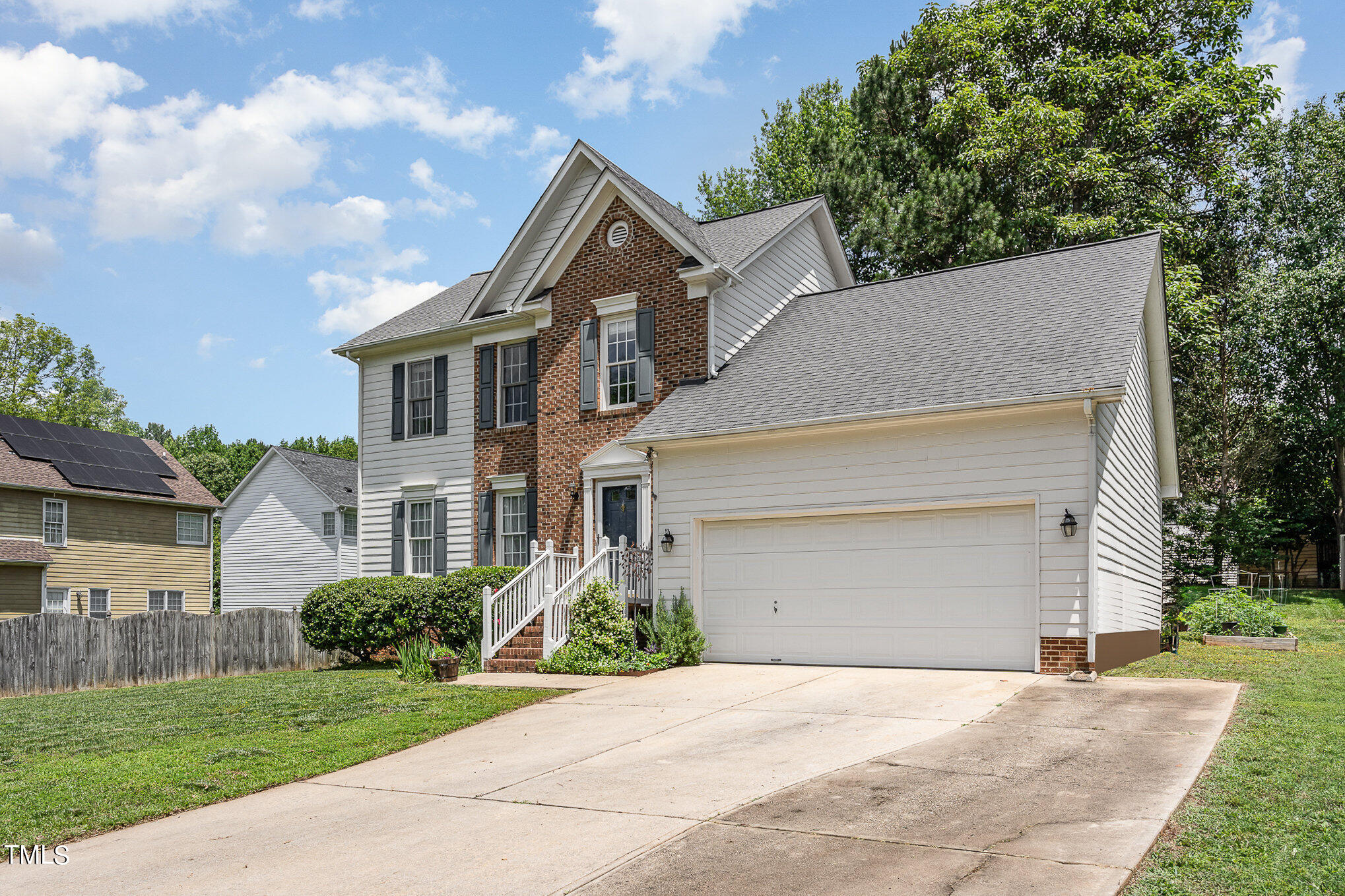 2205 Moon Water Way Property Photo 3