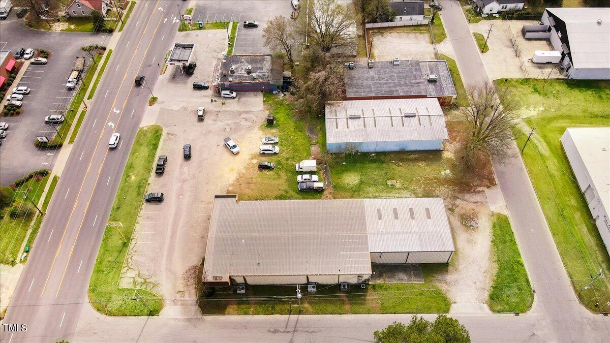 111 Hines Street W Property Photo 20