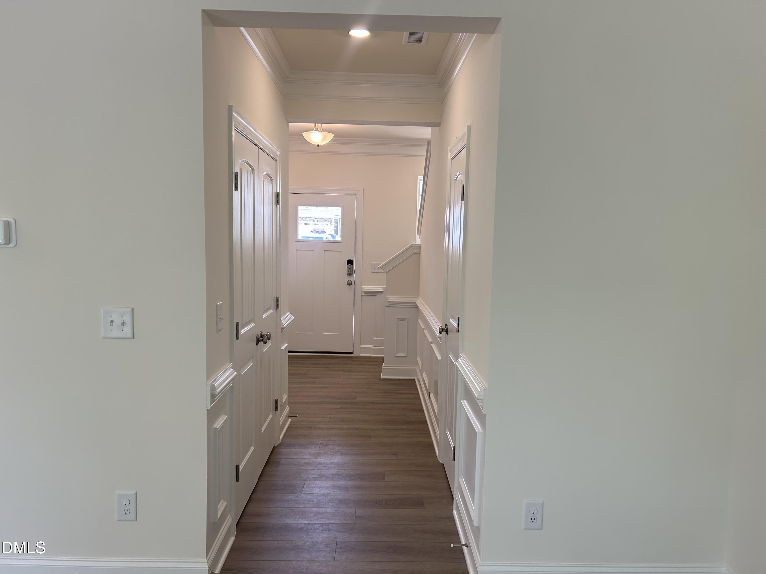 2023 Seneca Drive Property Photo 8
