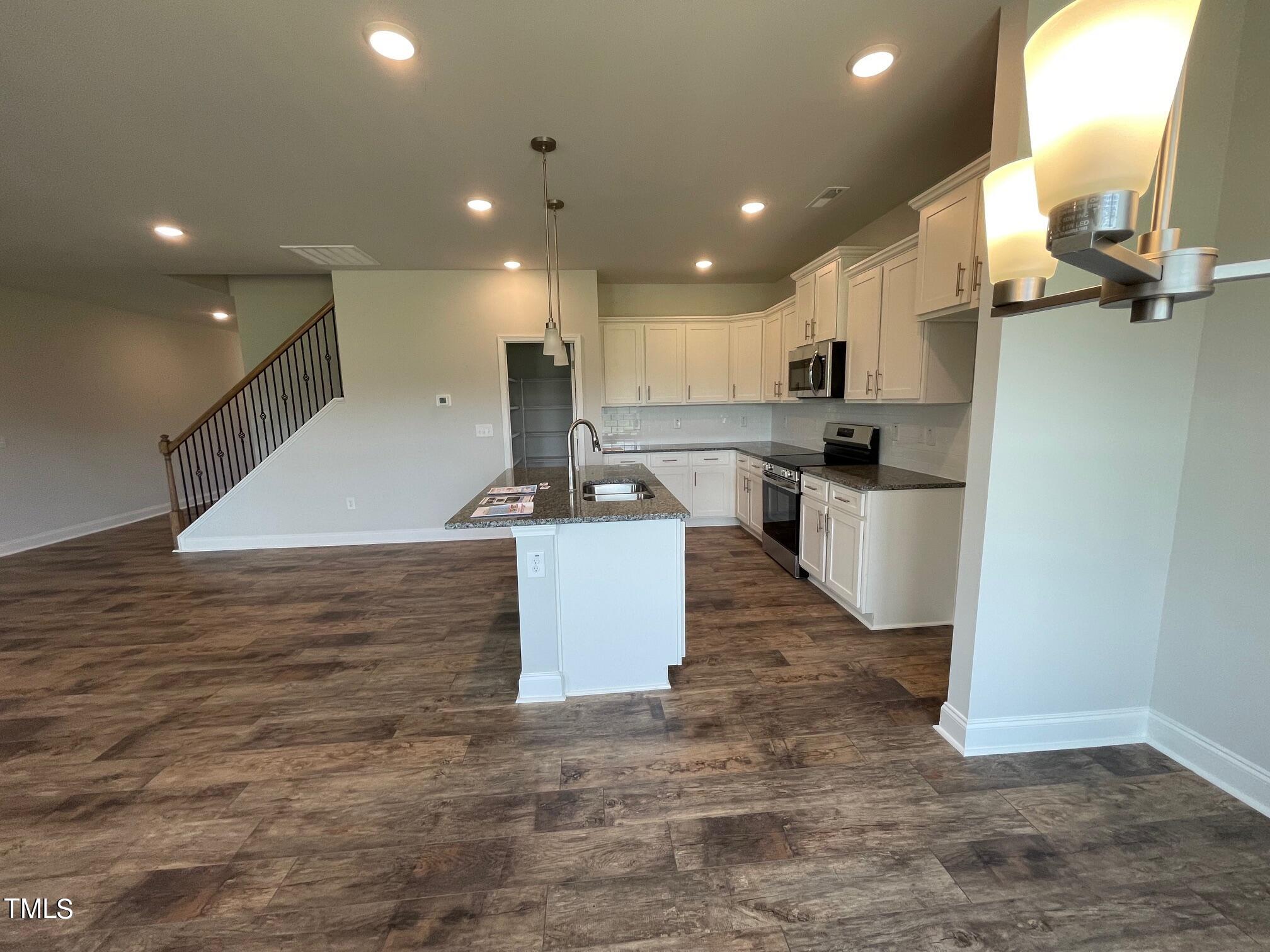 5085 Holly Hill Court Lot 33 Property Photo 3