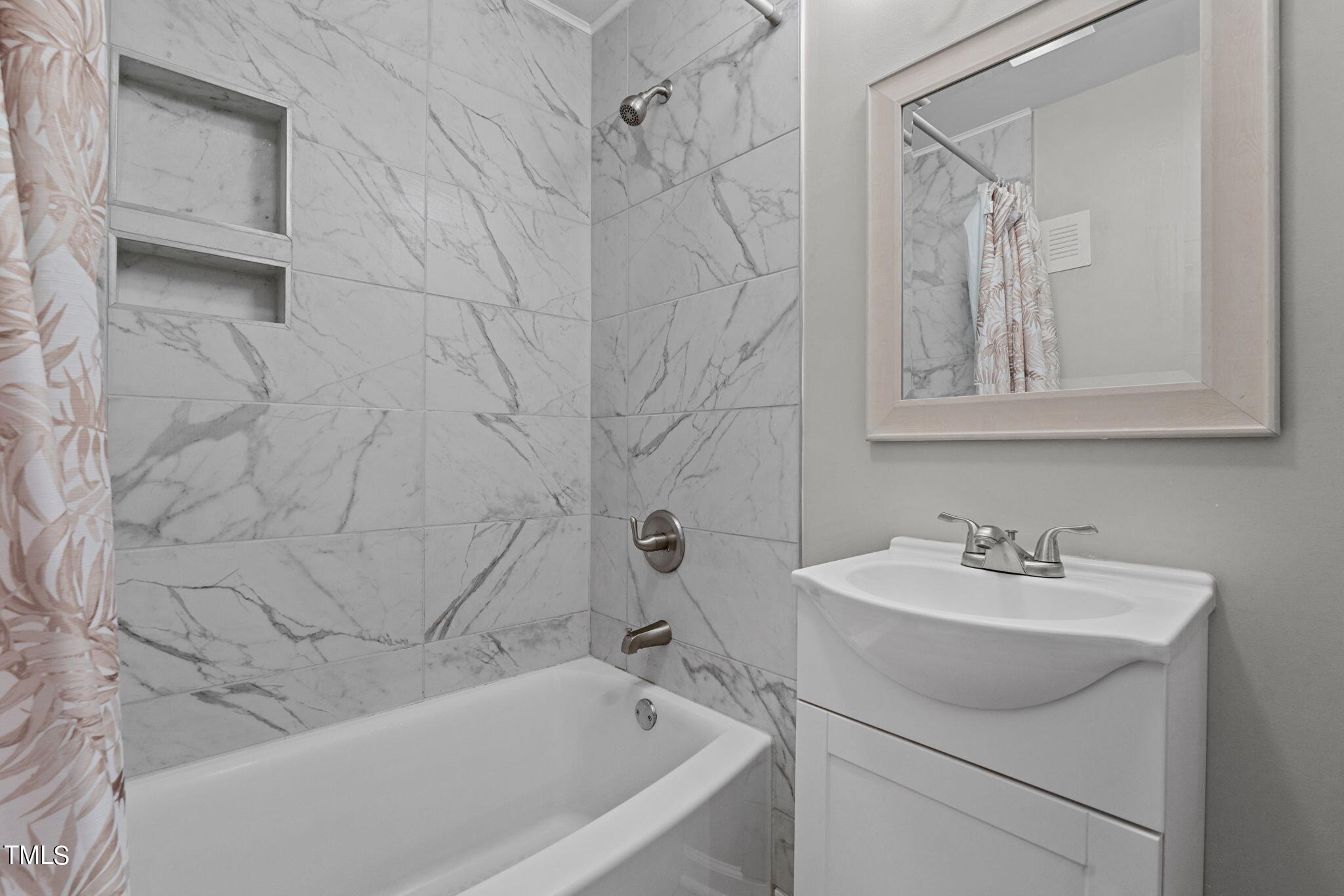 221 Stroud Street Property Photo 8