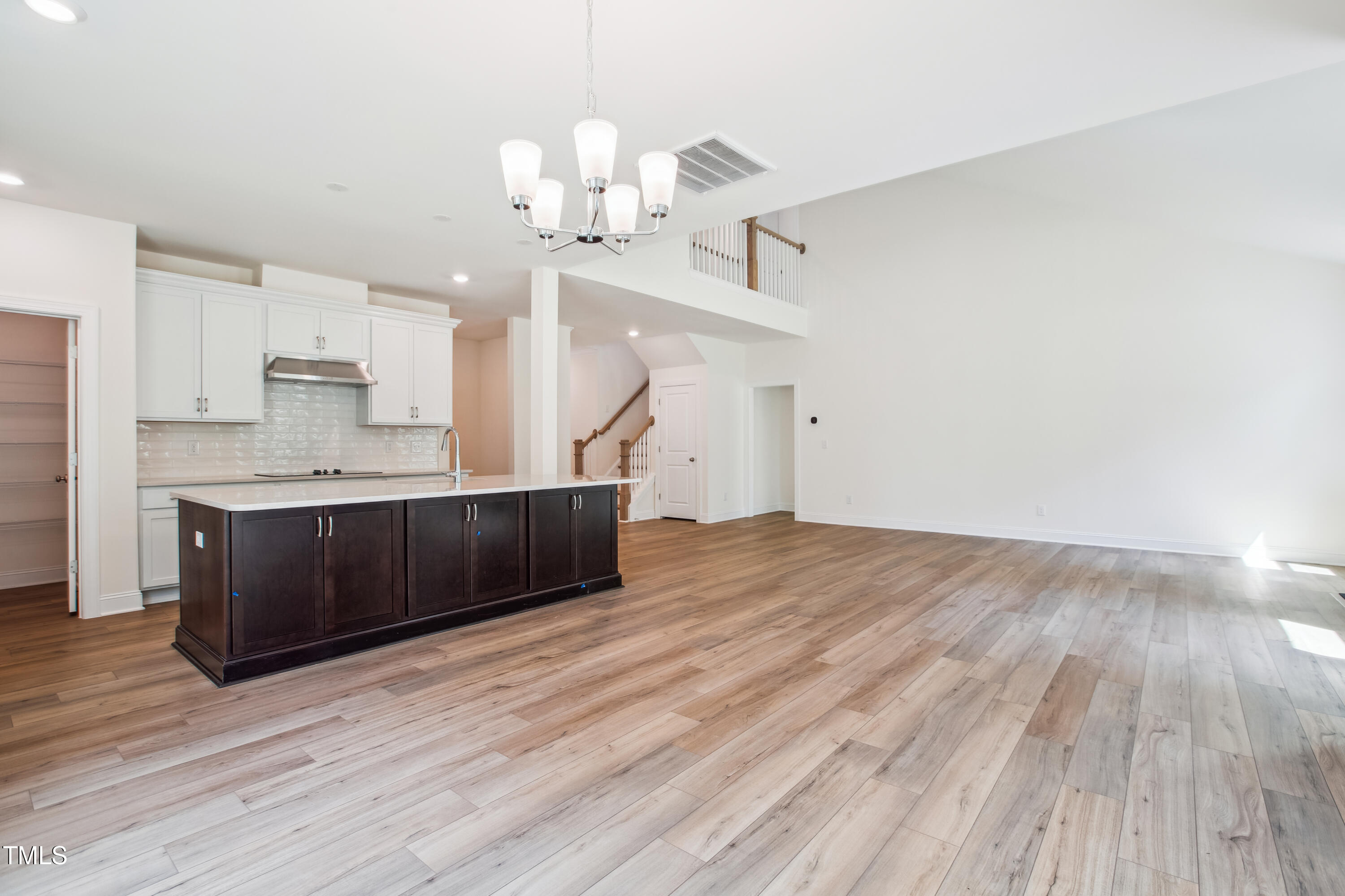 73 Artic Circle Property Photo 5