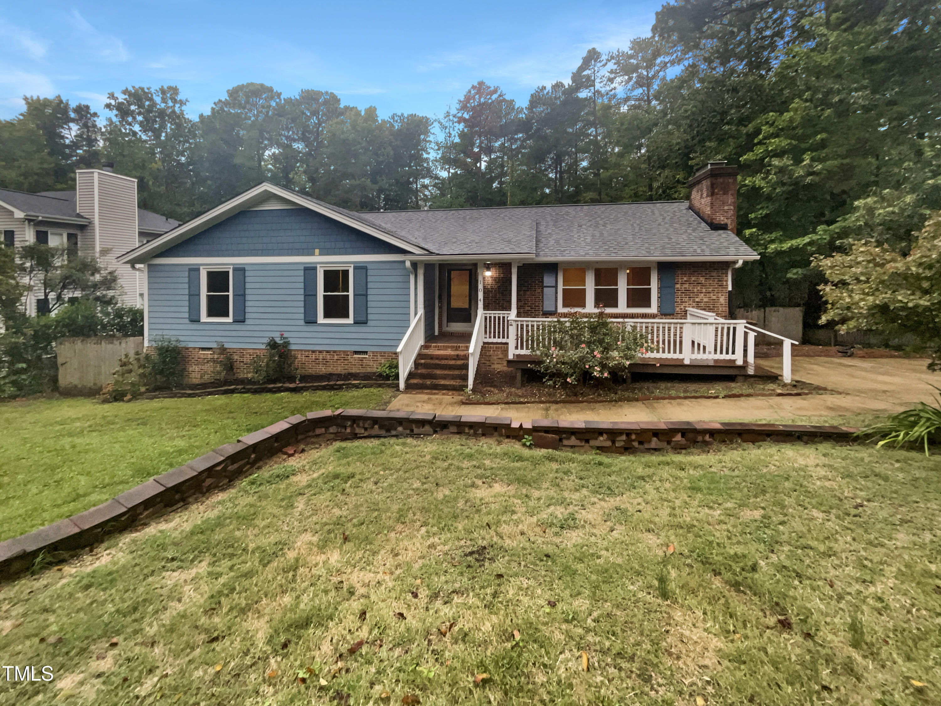 104 Huntington Circle Property Photo 1