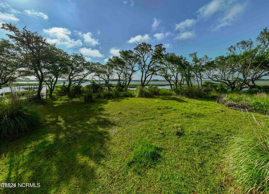 359 Dogwood Lane E Property Photo 4