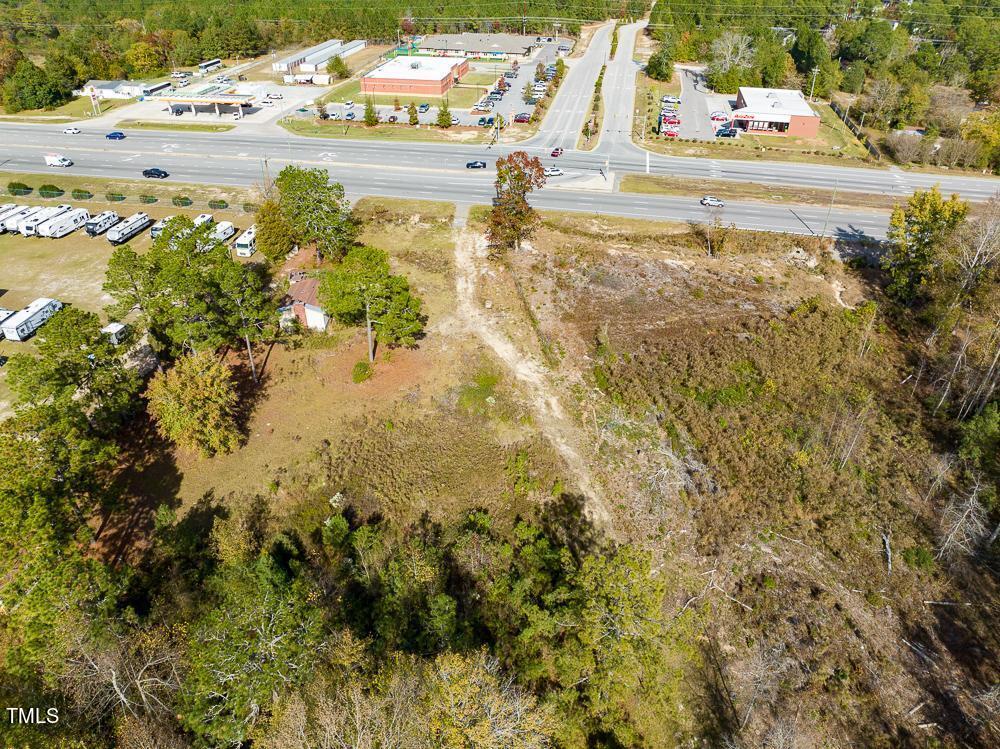 70 Garland Drive Property Photo 4