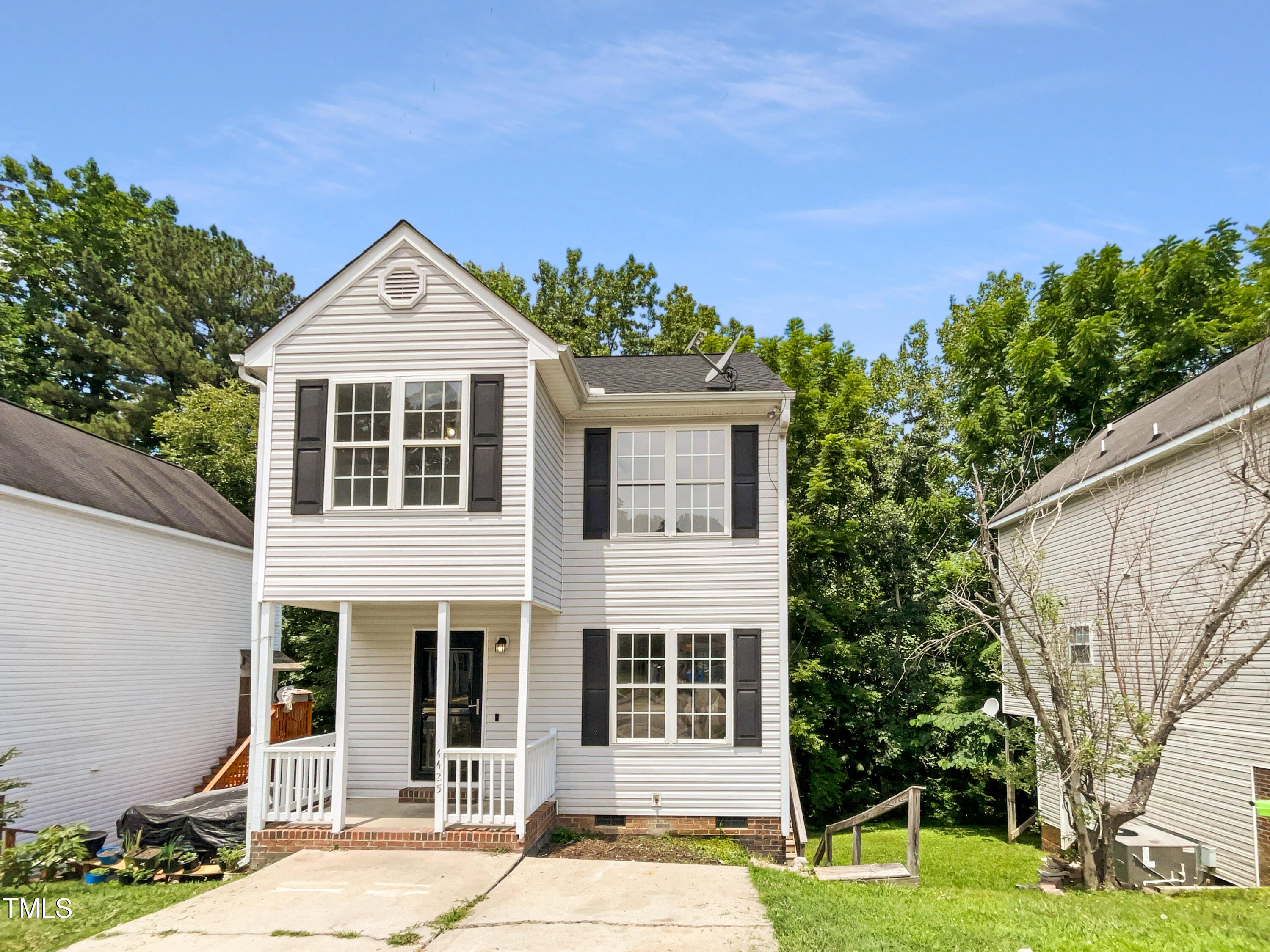 4425 Woodlawn Drive Property Photo 1