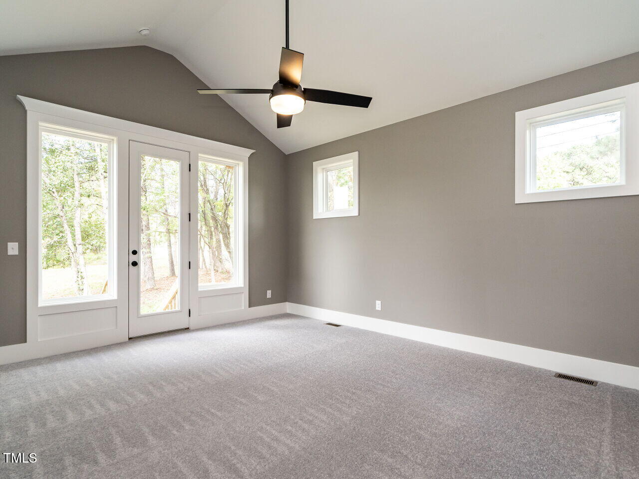 1000 Azalea Garden Circle Property Photo 26