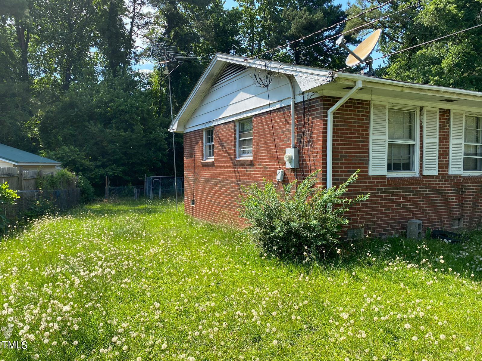 1611 Bliss Avenue Property Photo 3