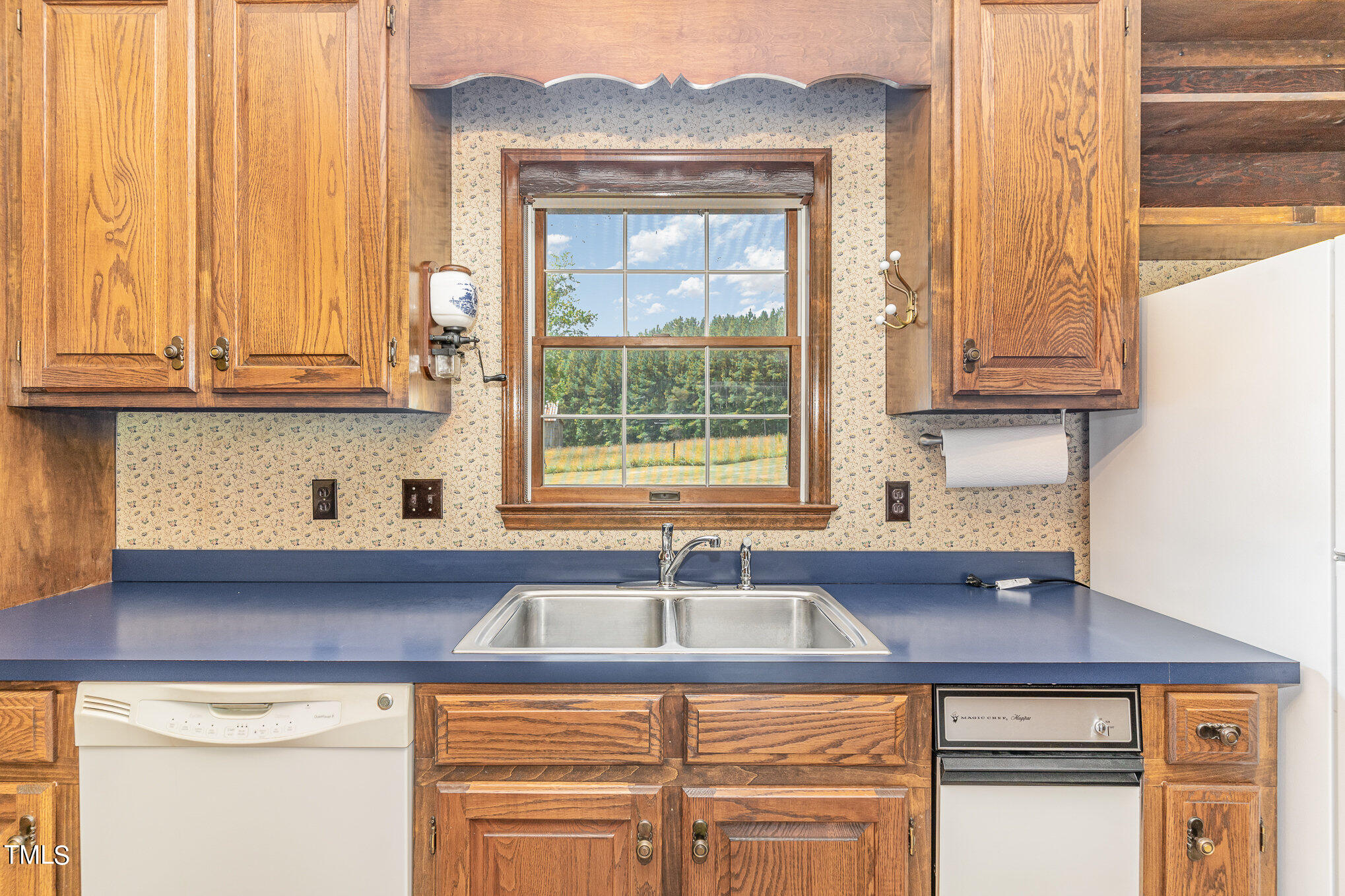 8450 Perry Road Property Photo 15