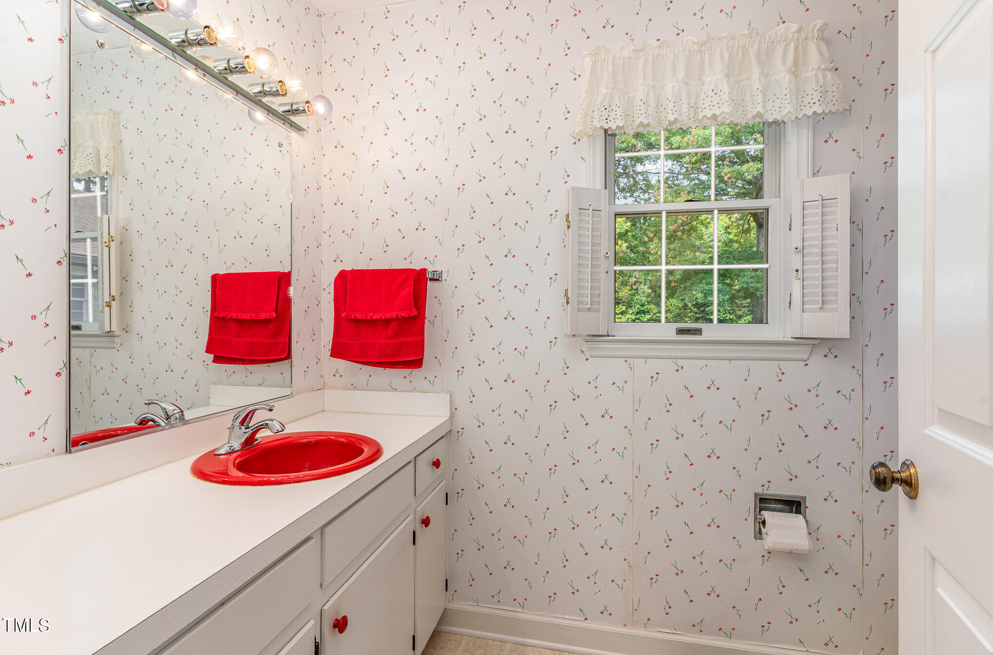 8450 Perry Road Property Photo 23