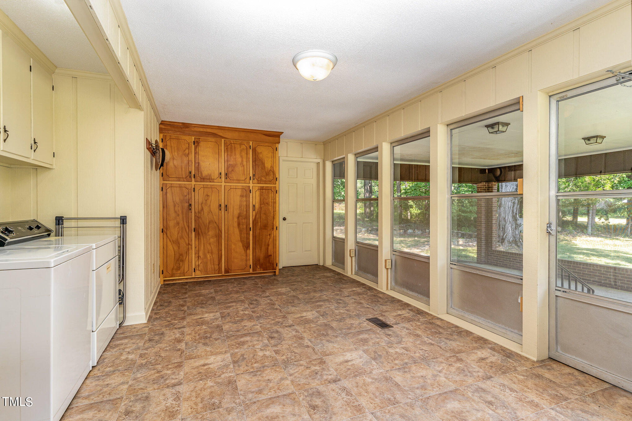 8450 Perry Road Property Photo 24