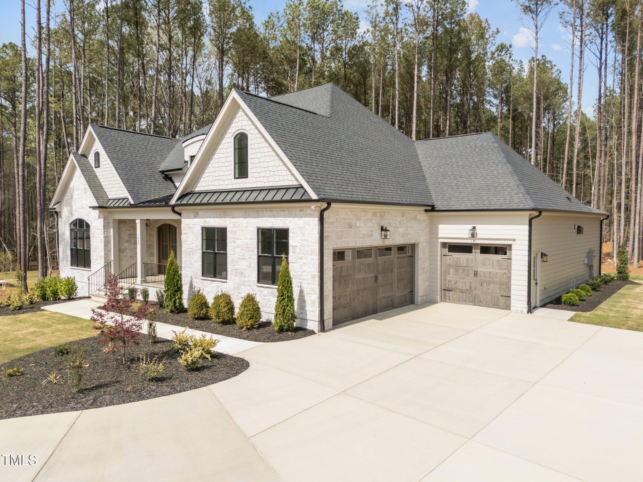 7440 Summer Tanager Trail Property Photo 3