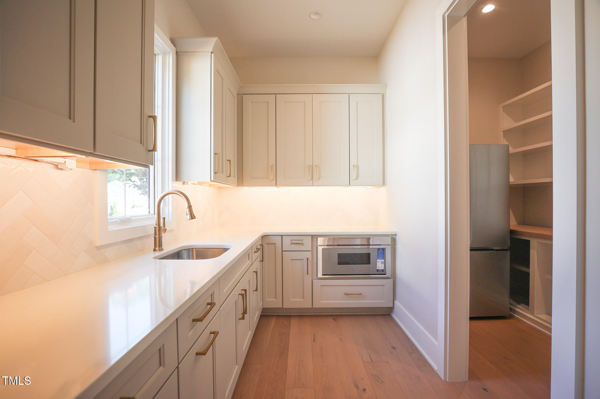 865 Wimbleton Drive Property Photo 7