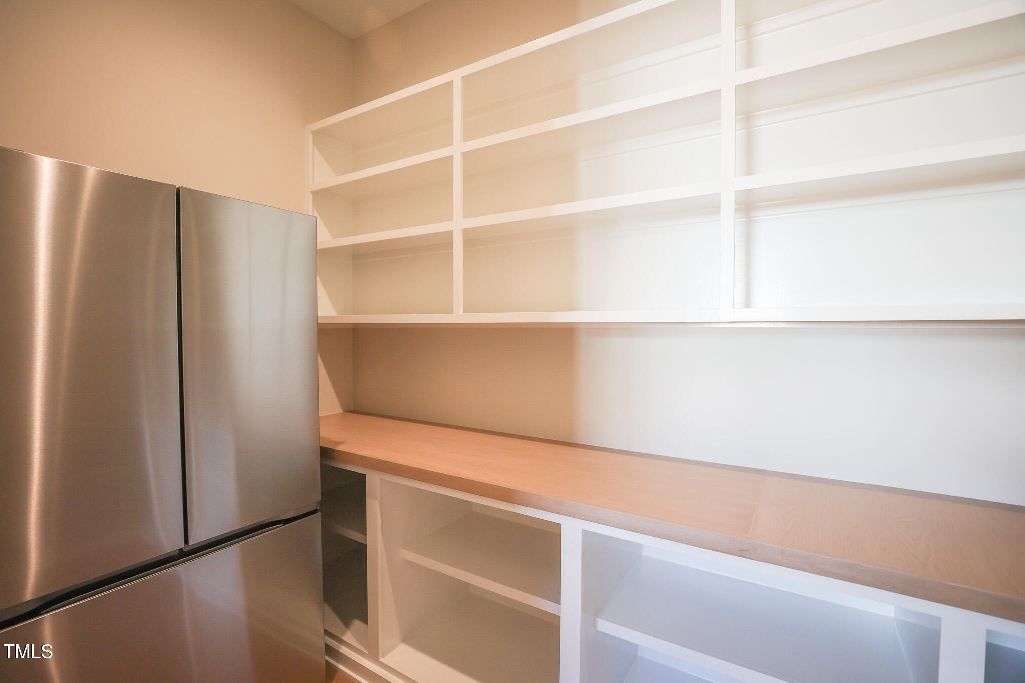 865 Wimbleton Drive Property Photo 8