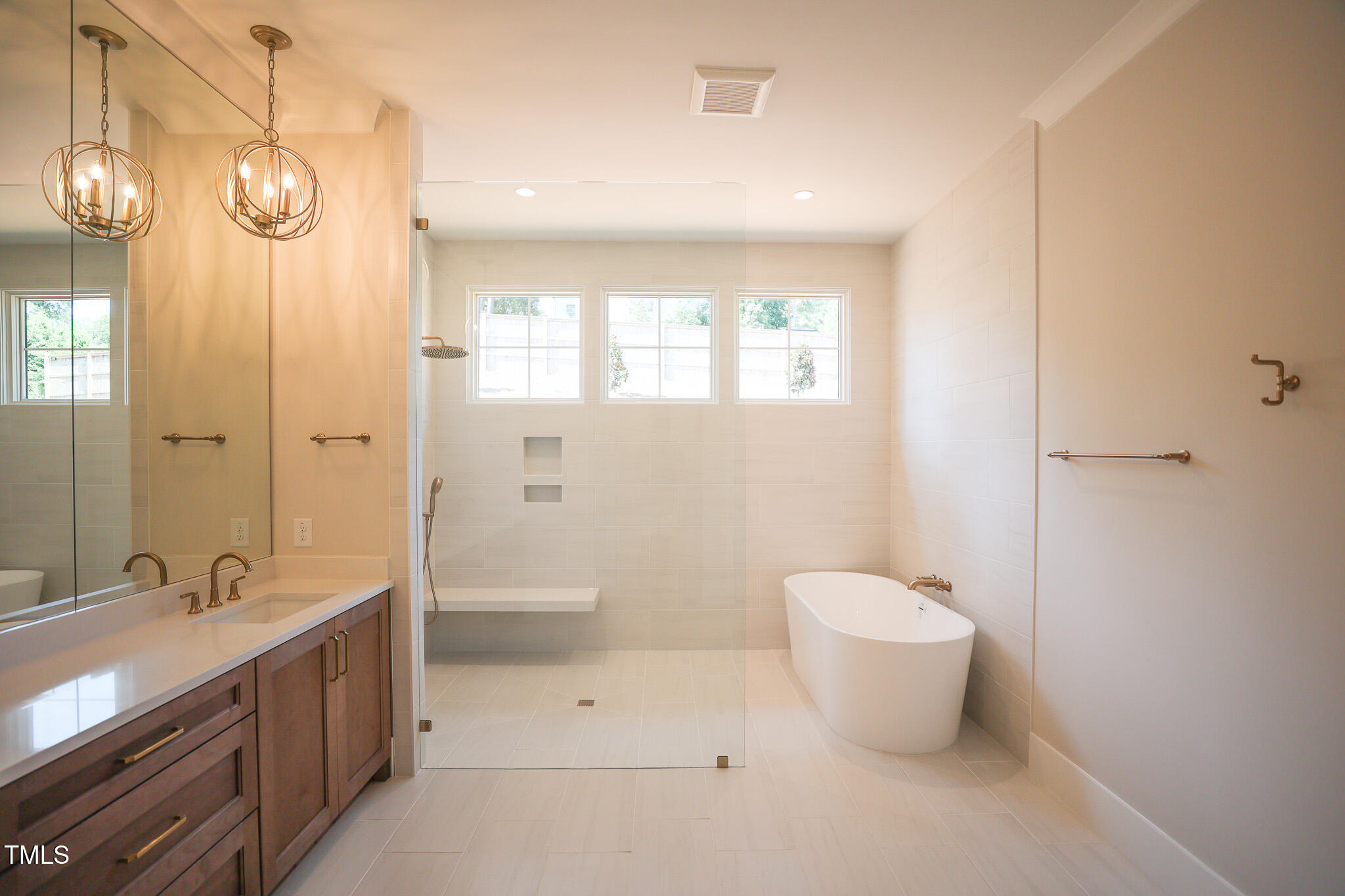 865 Wimbleton Drive Property Photo 16