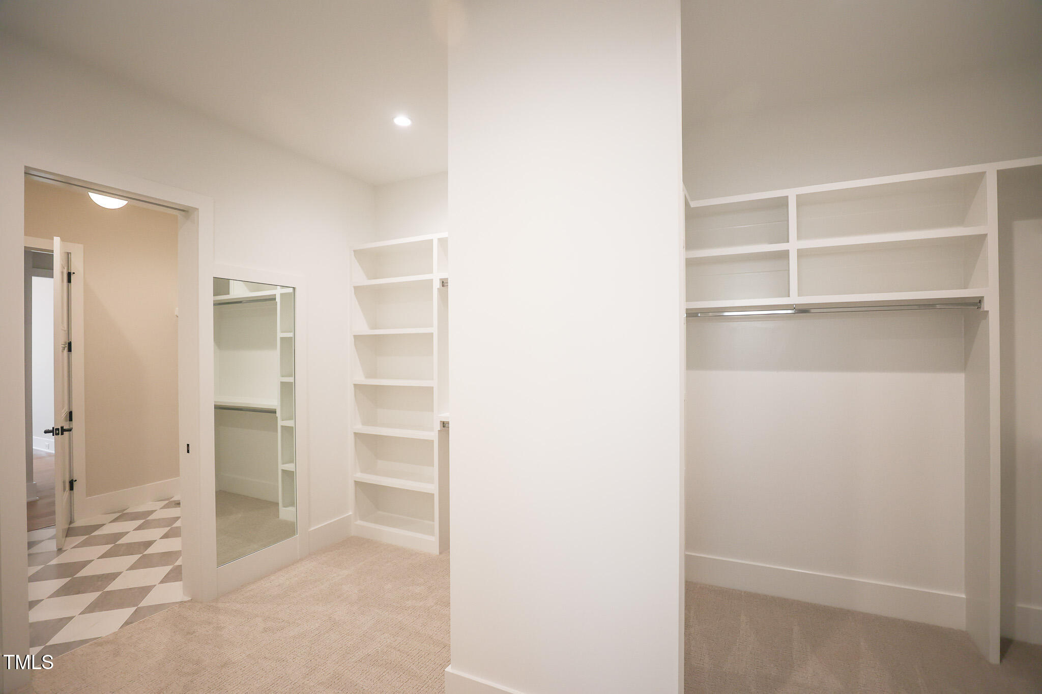 865 Wimbleton Drive Property Photo 17