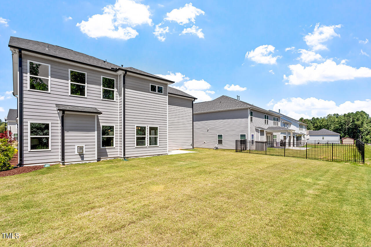541 Henham Way Property Photo 11