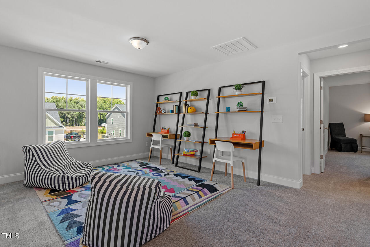 541 Henham Way Property Photo 32