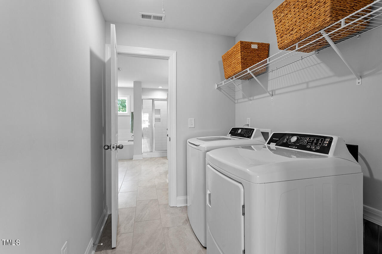 541 Henham Way Property Photo 41