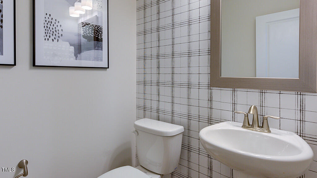 645 Sun Meadow Drive Property Photo 22