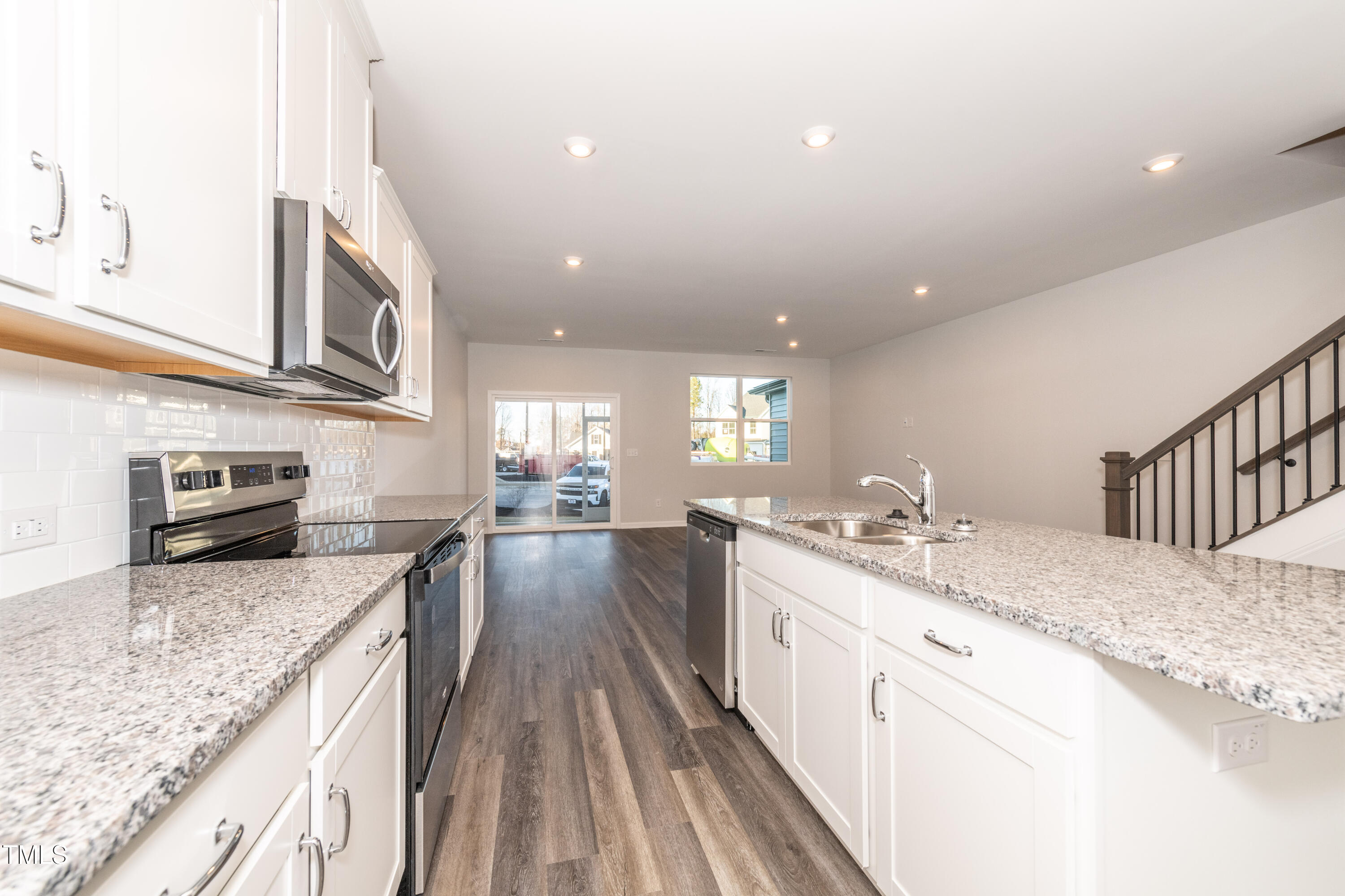 569 Marthas Vw Way Property Photo 12