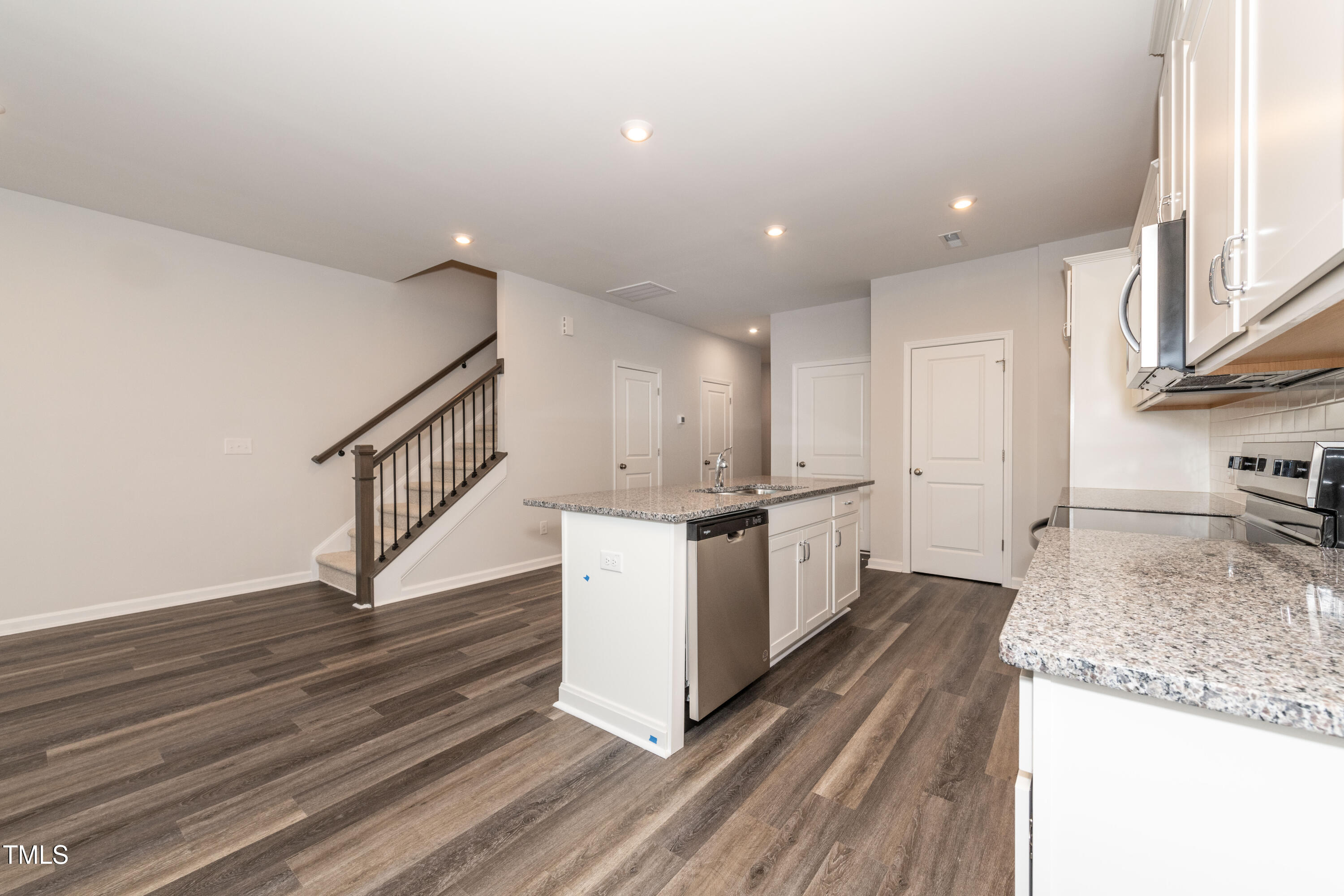 569 Marthas Vw Way Property Photo 17