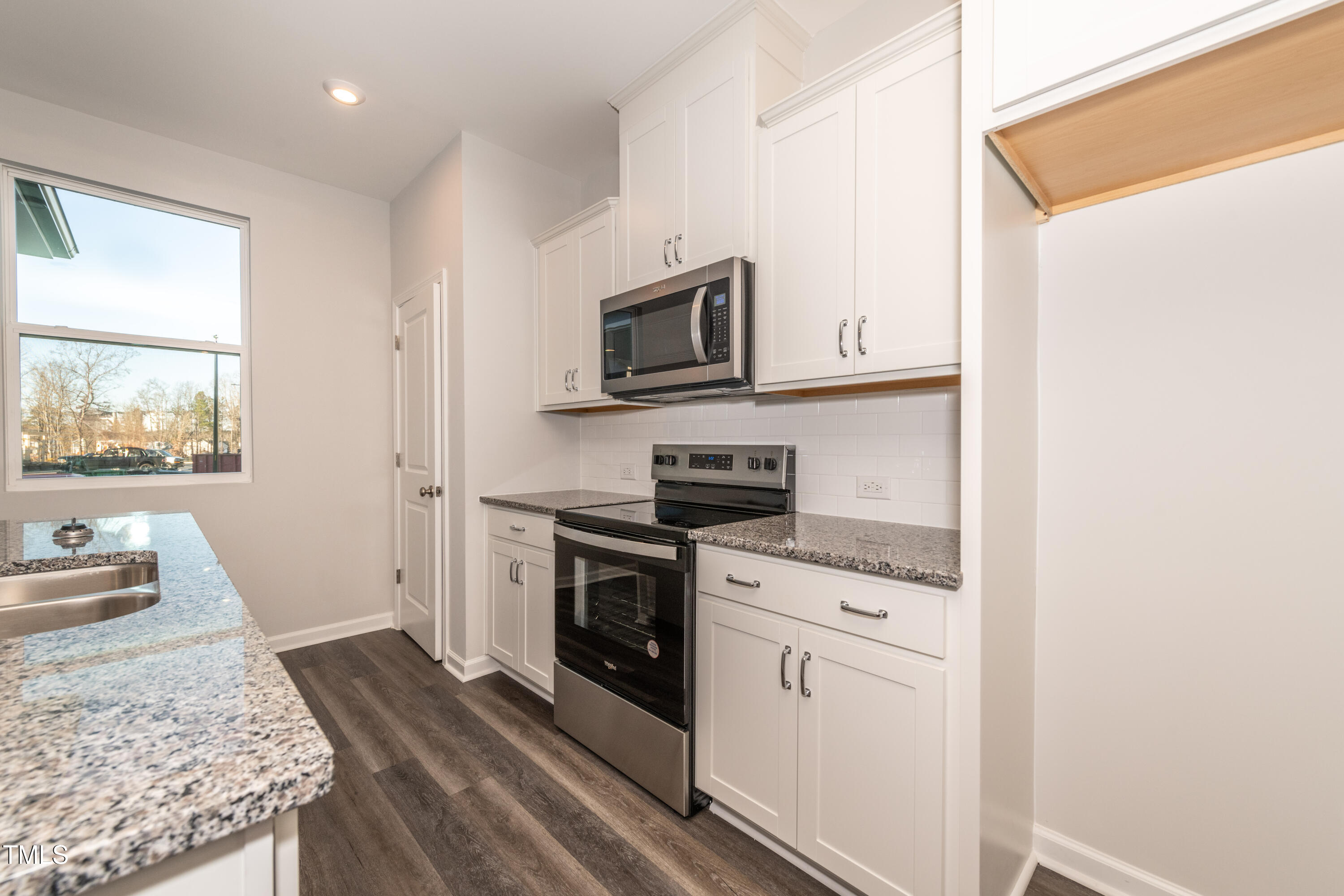 567 Marthas Vw Way Property Photo 12