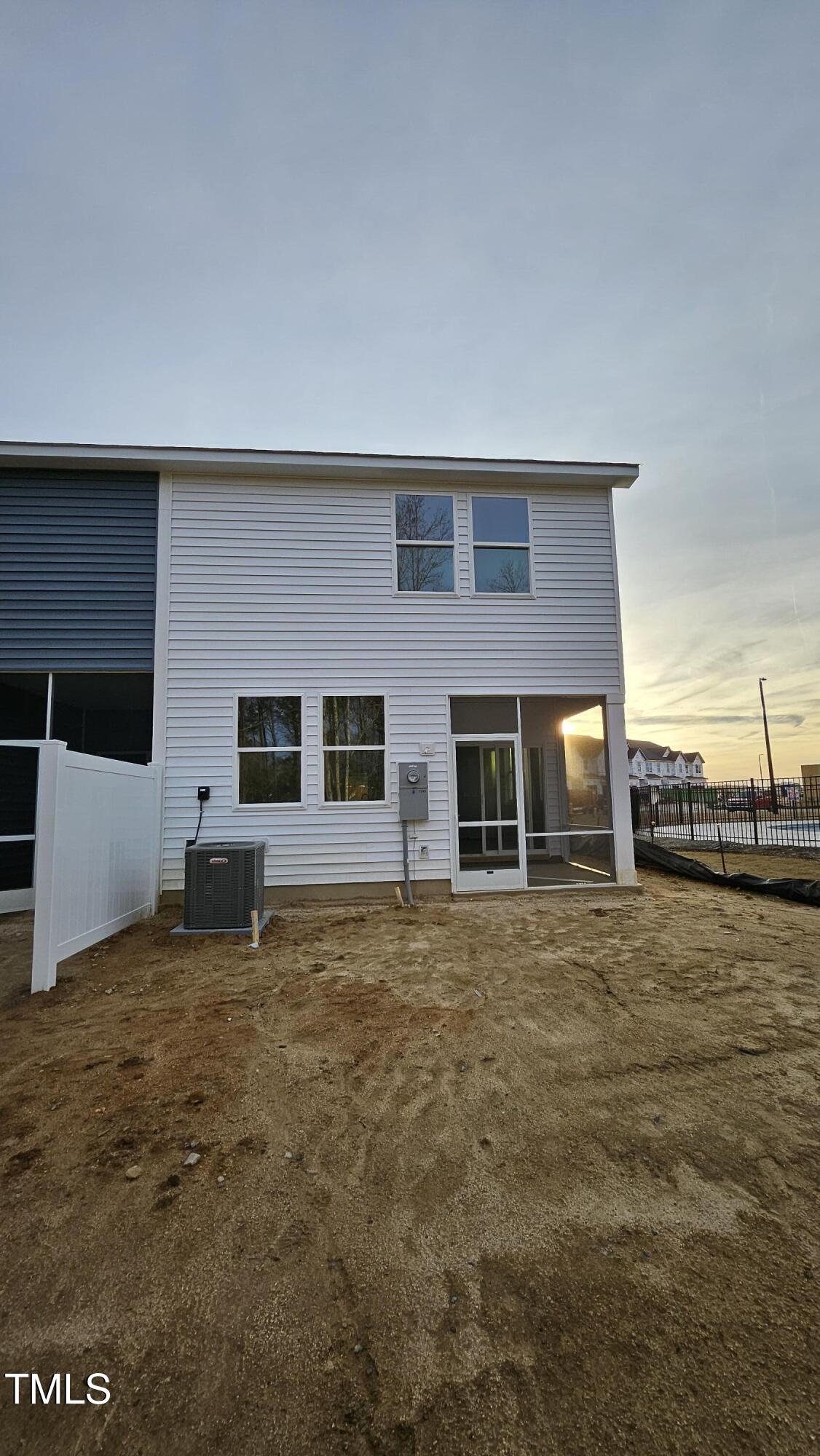 1328 Bessie Court Property Photo 4