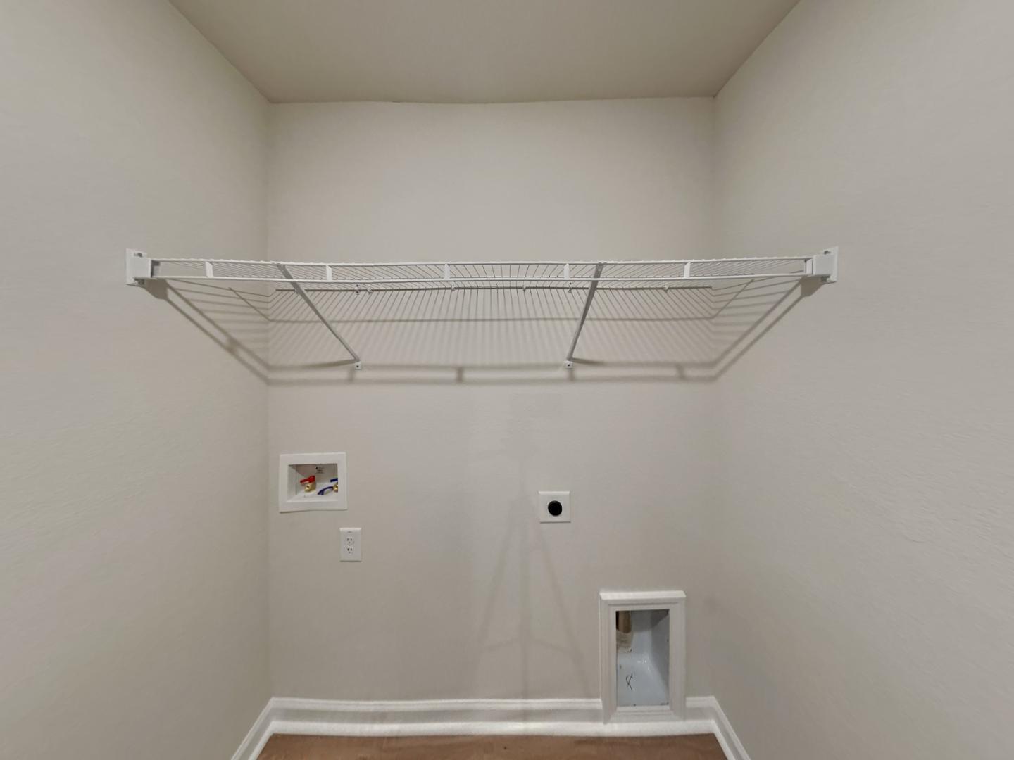 195 Royal Meadow Drive Property Photo 18