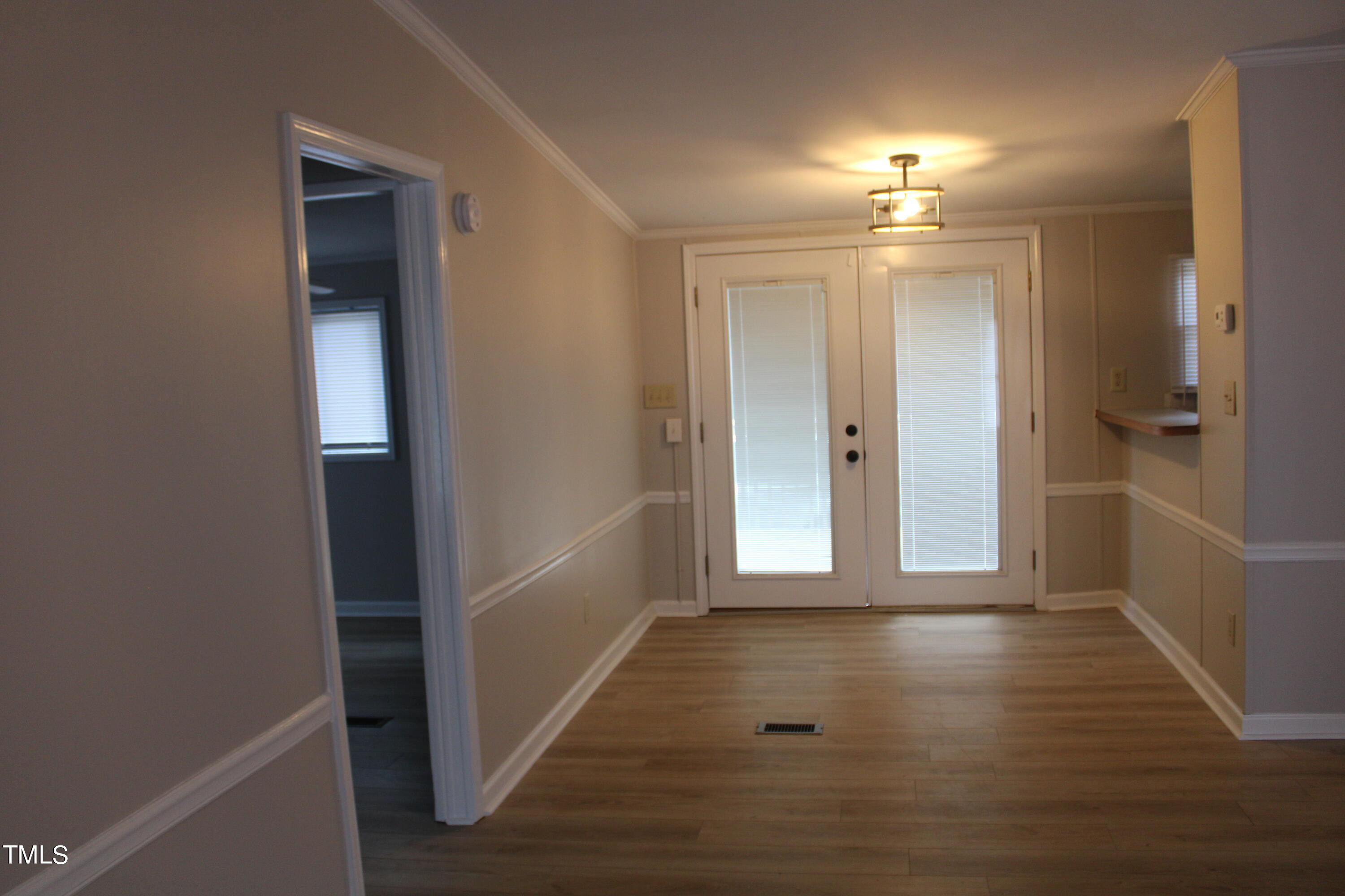 515 W 7th Street Property Photo 18