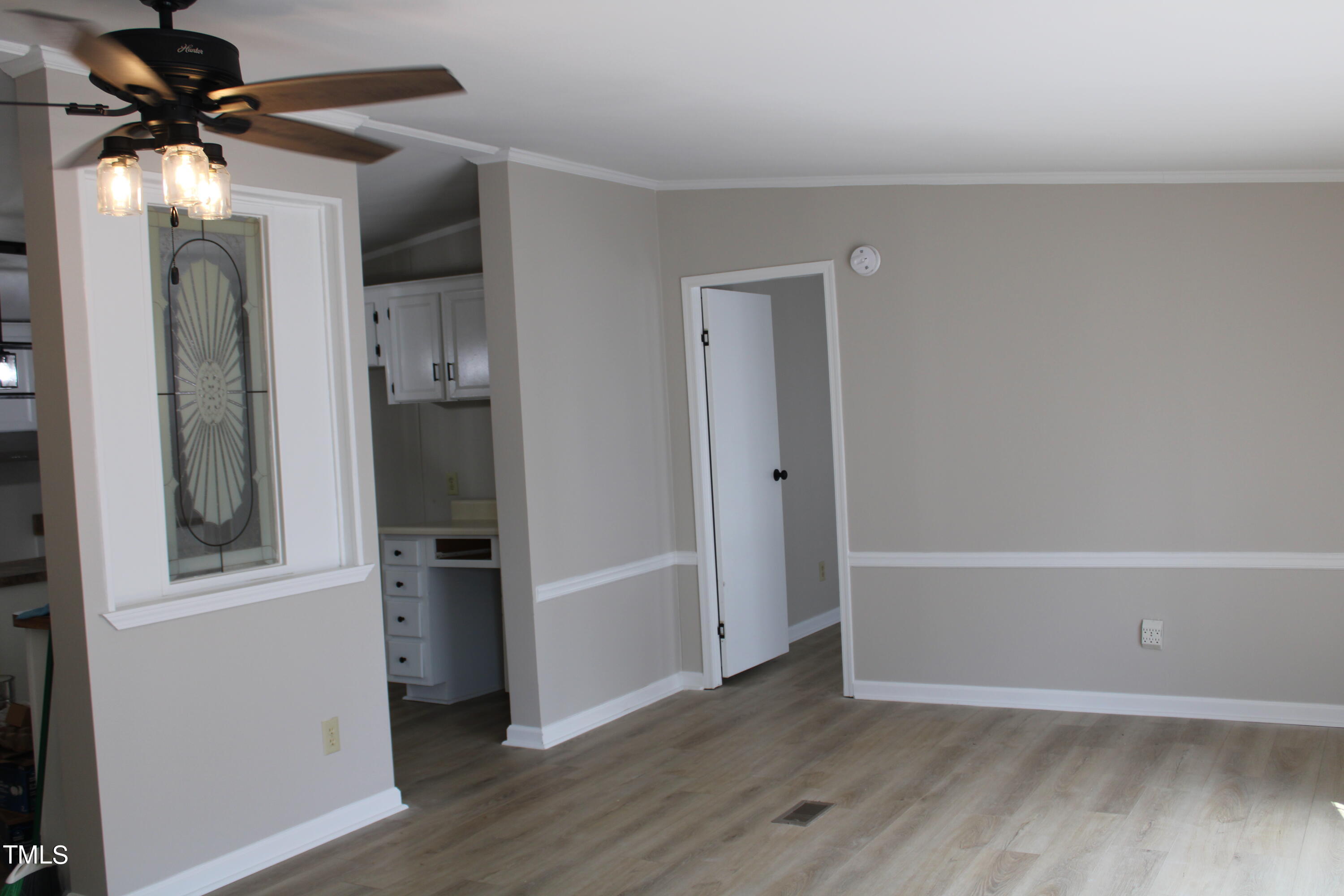 515 W 7th Street Property Photo 24