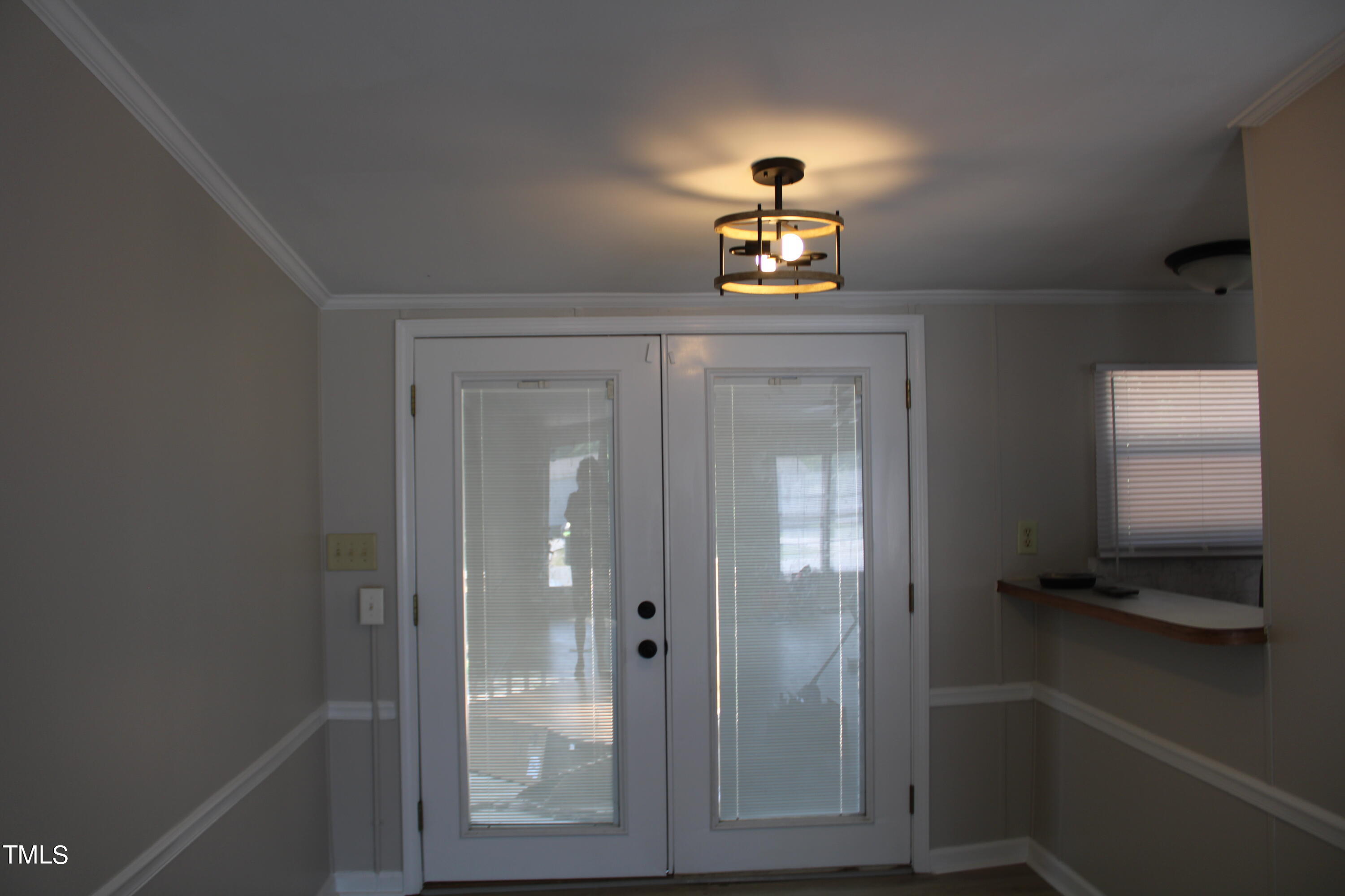 515 W 7th Street Property Photo 26