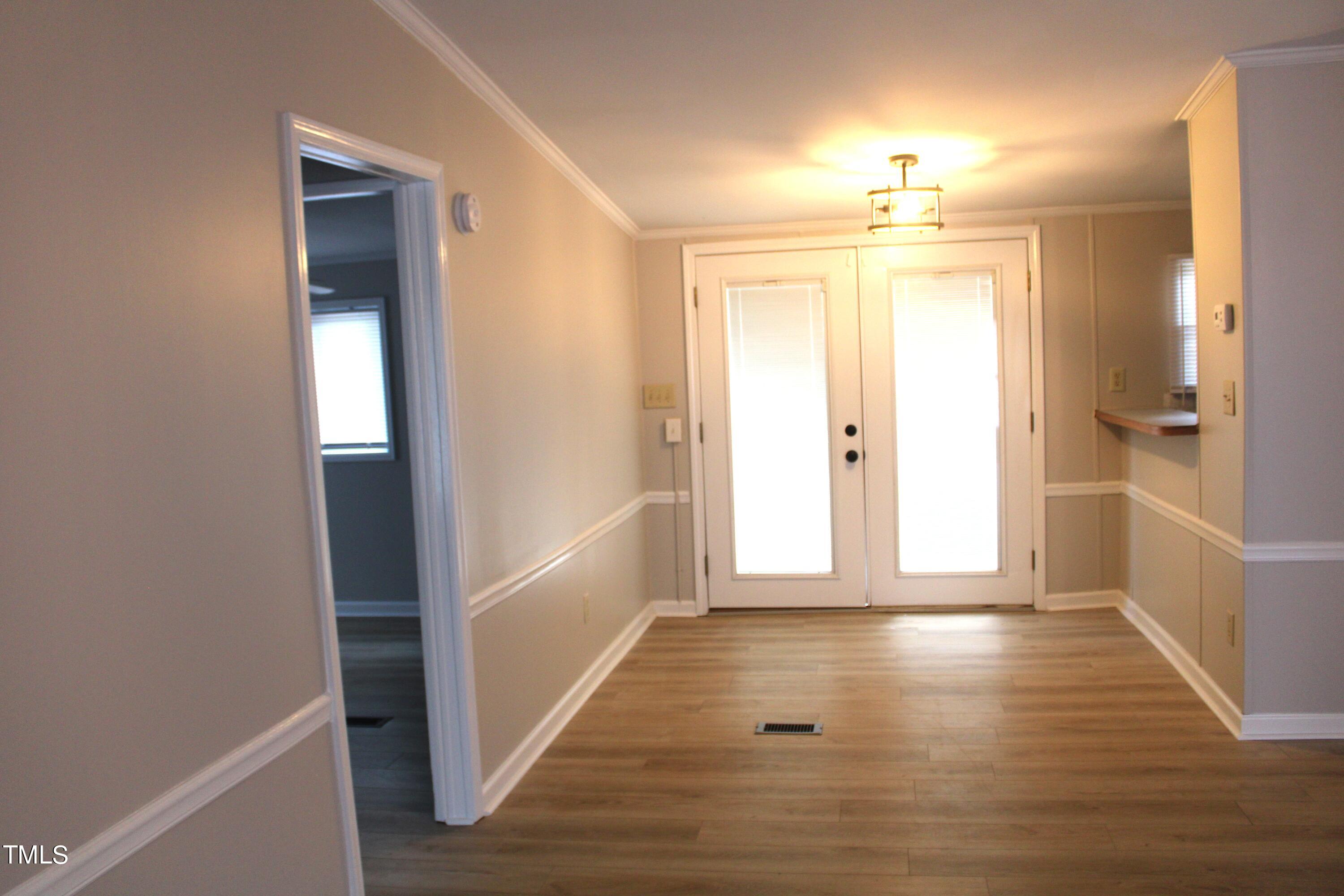 515 W 7th Street Property Photo 27