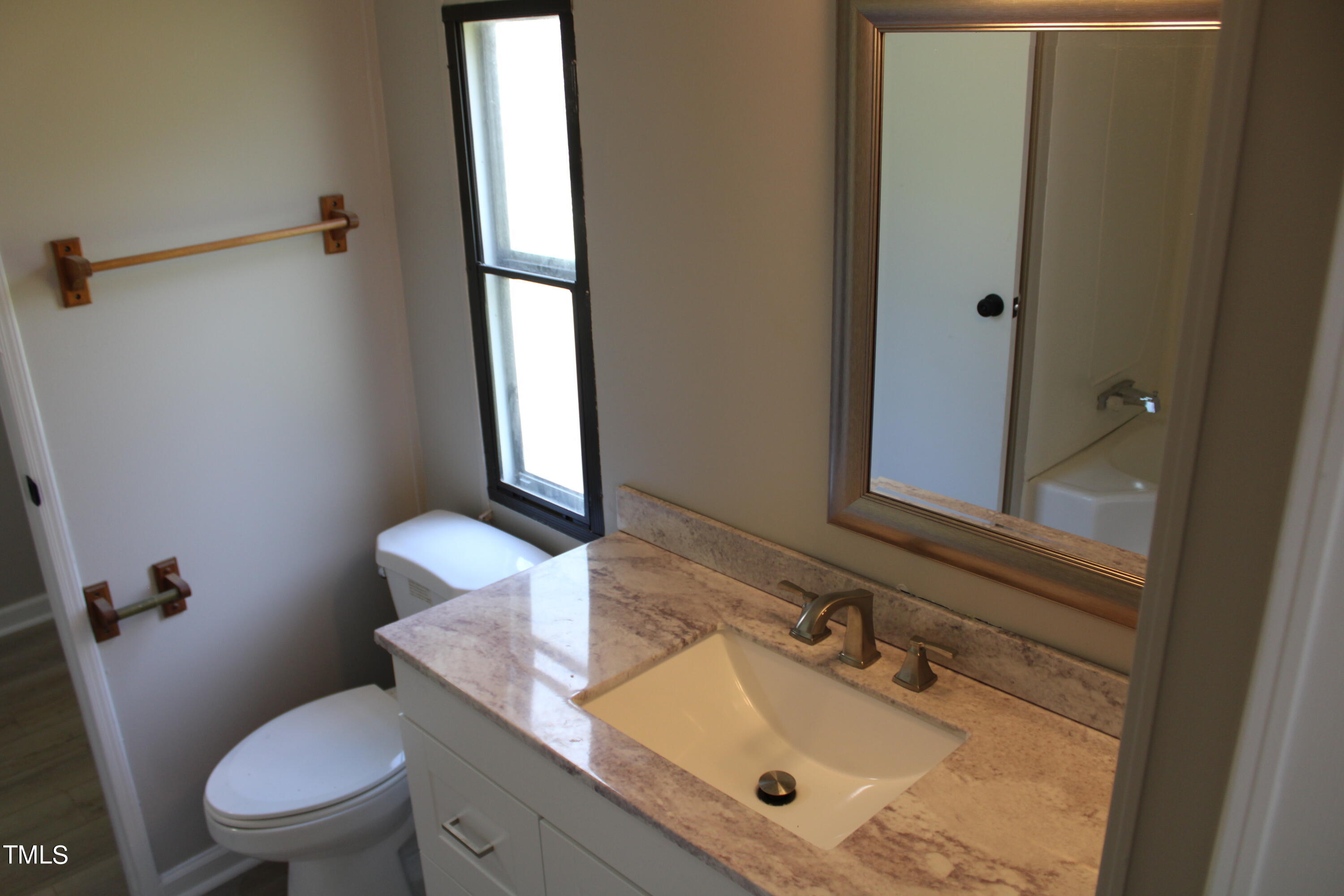 515 W 7th Street Property Photo 43
