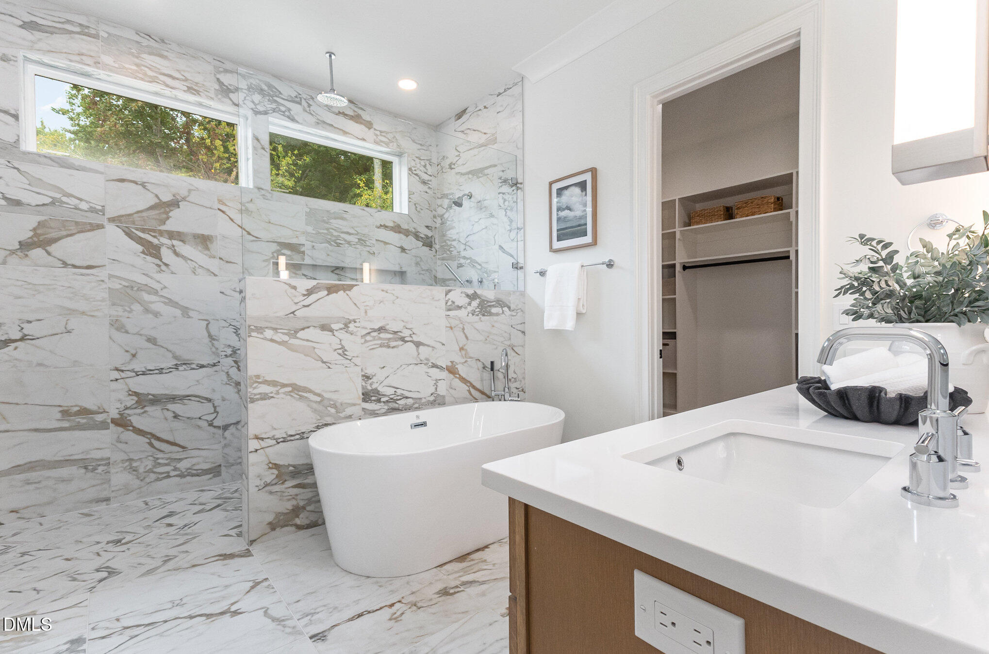 3709 Joyful Creek Trail Property Photo 28