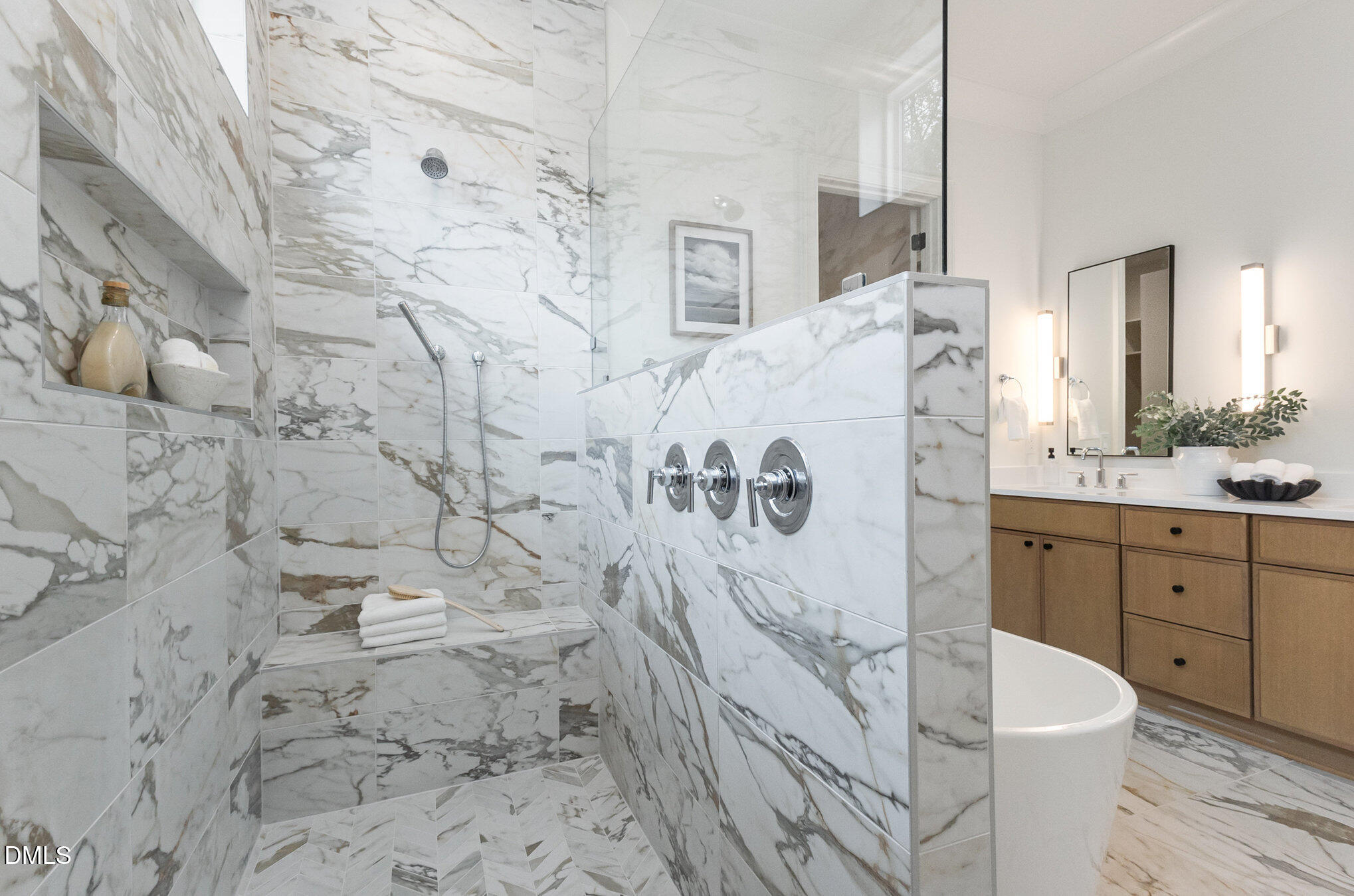 3709 Joyful Creek Trail Property Photo 29