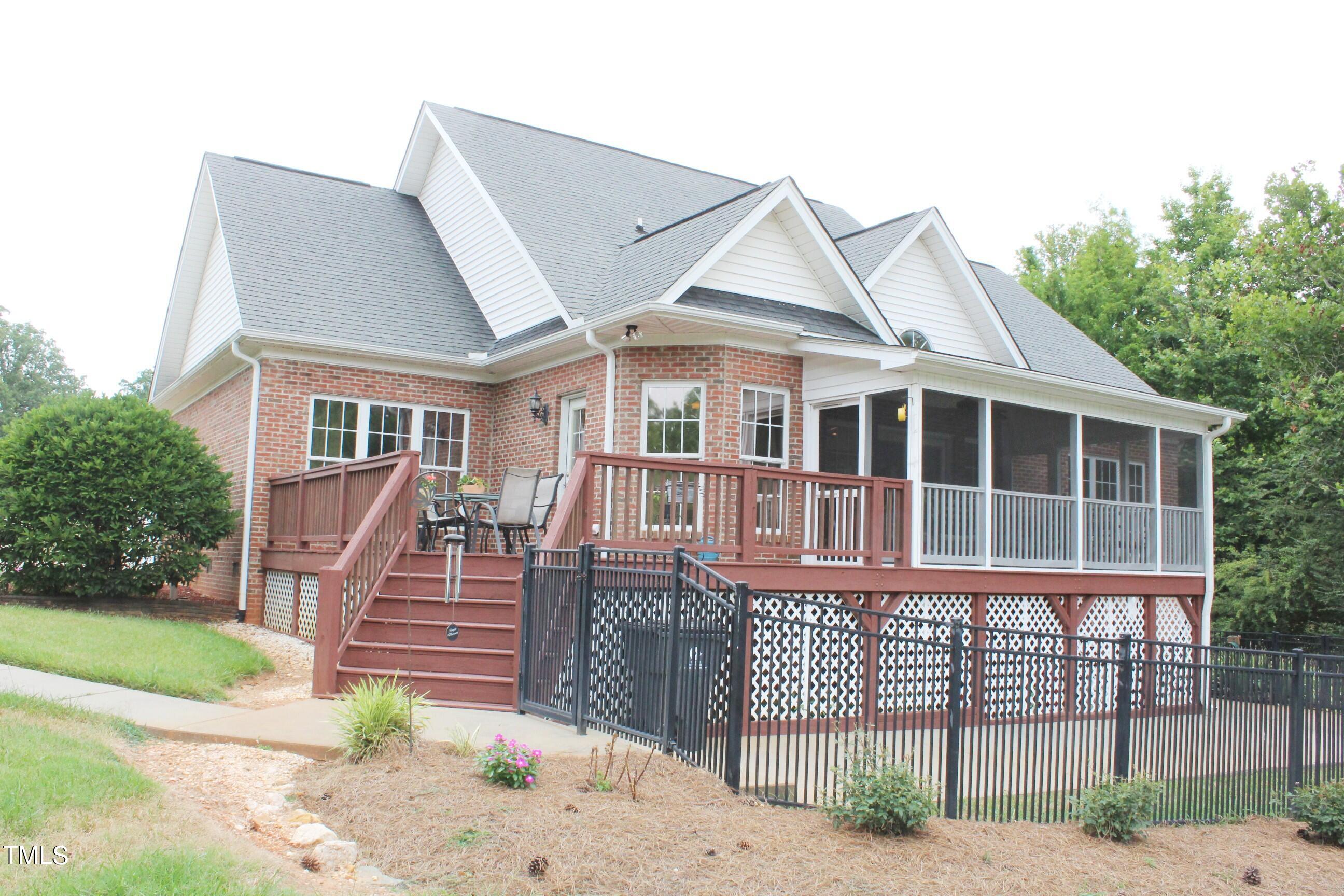 3331 Lazy Lane Property Photo 2