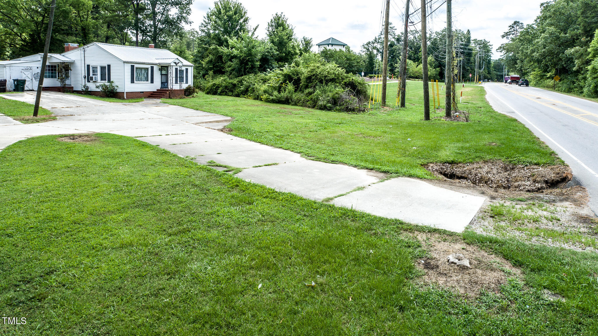 10416 Chapel Hill Road Property Photo 8