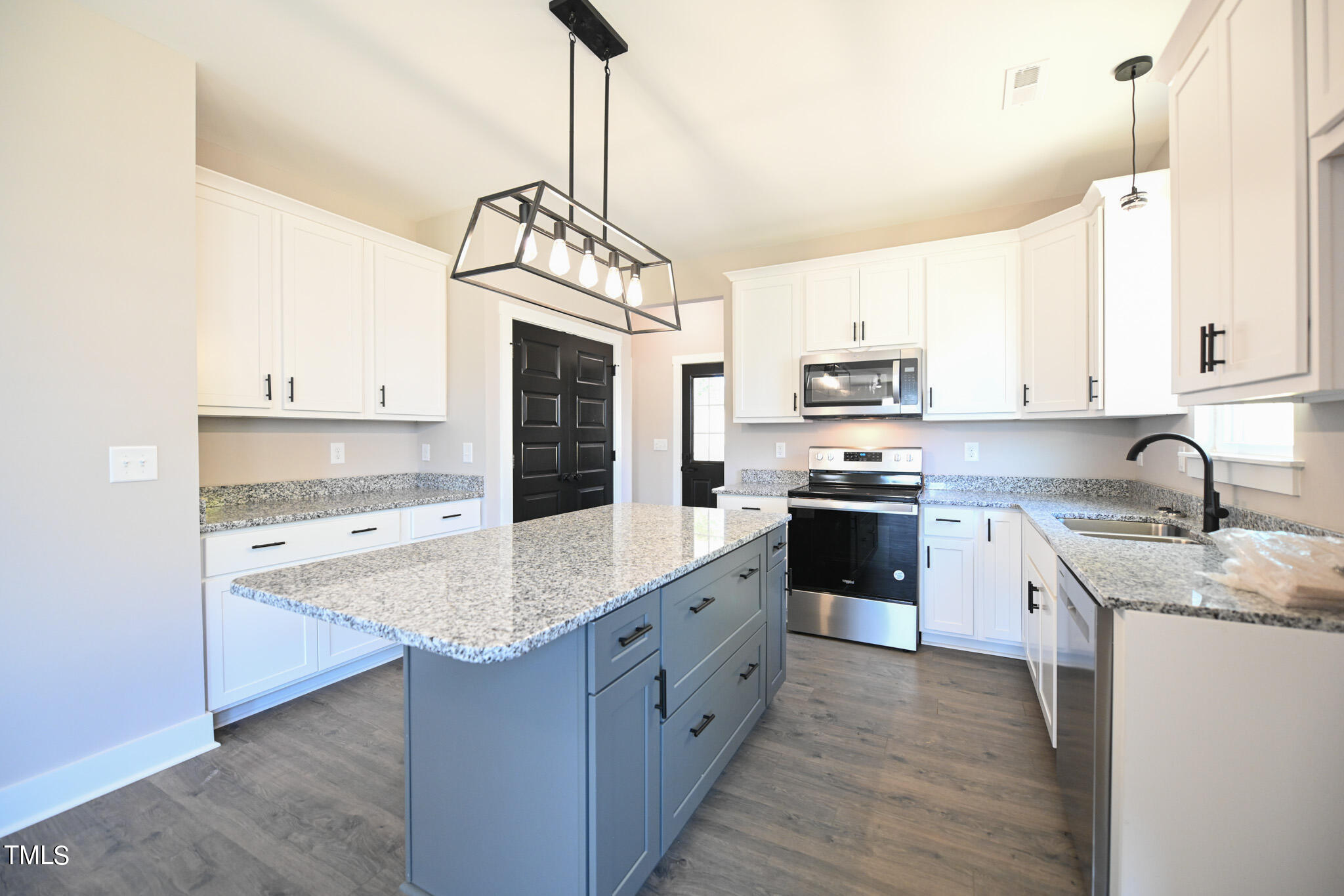151 E Washington Street Property Photo 11